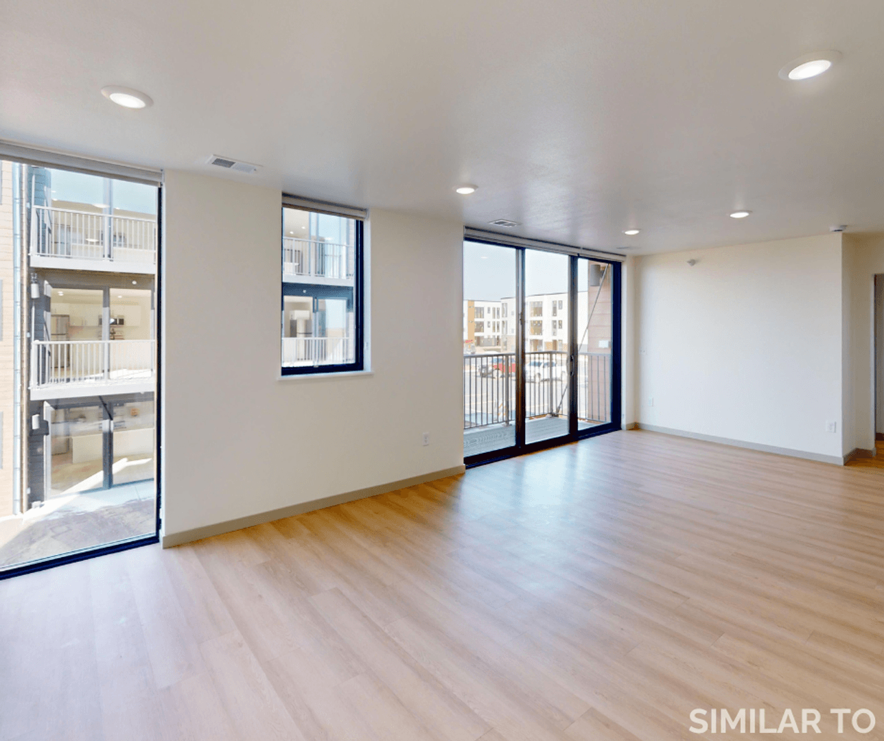 Brandon Apartment: 2401 E Country Club Ave