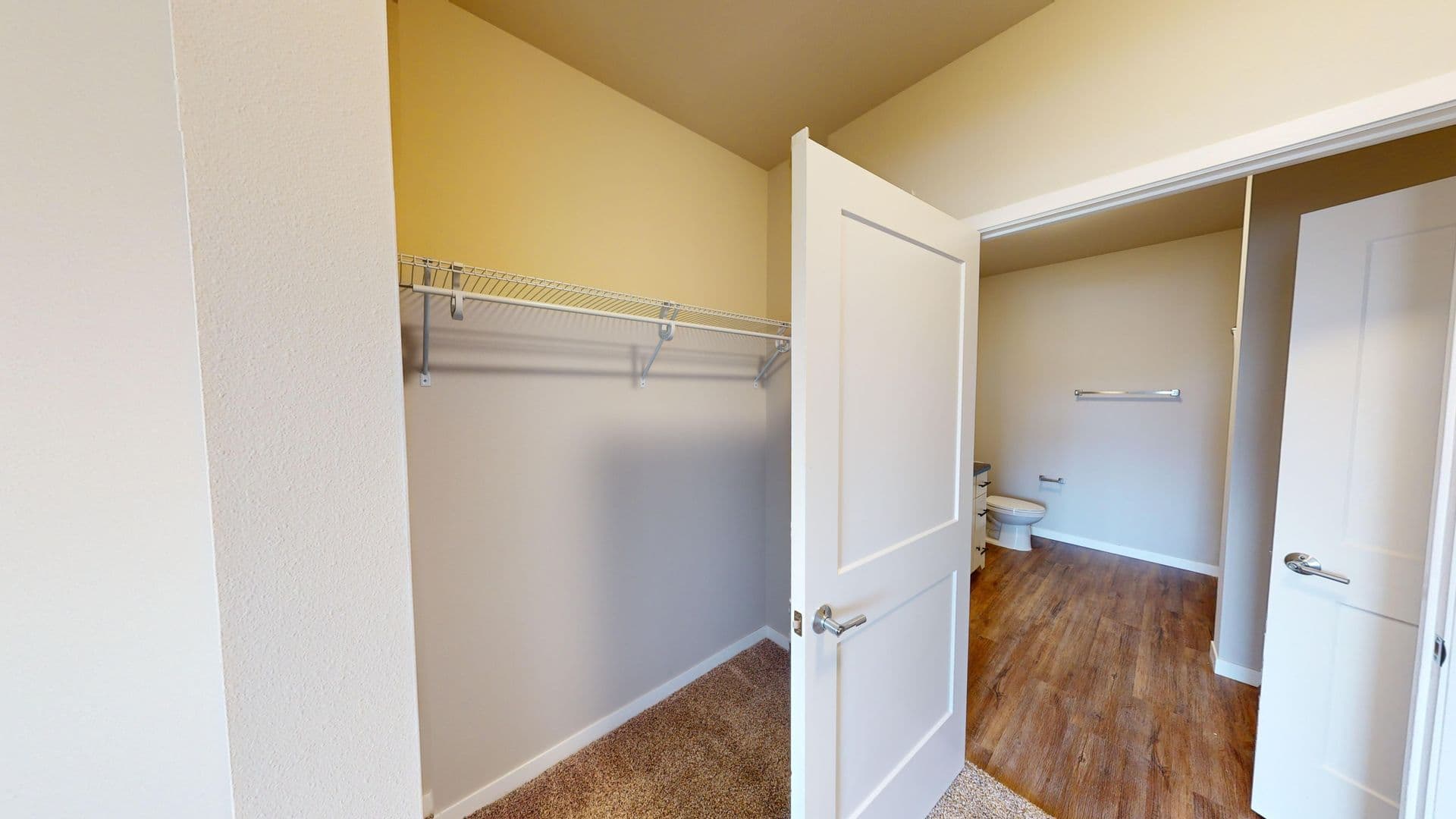 Sioux Falls Apartment: 4200 N Marion Road