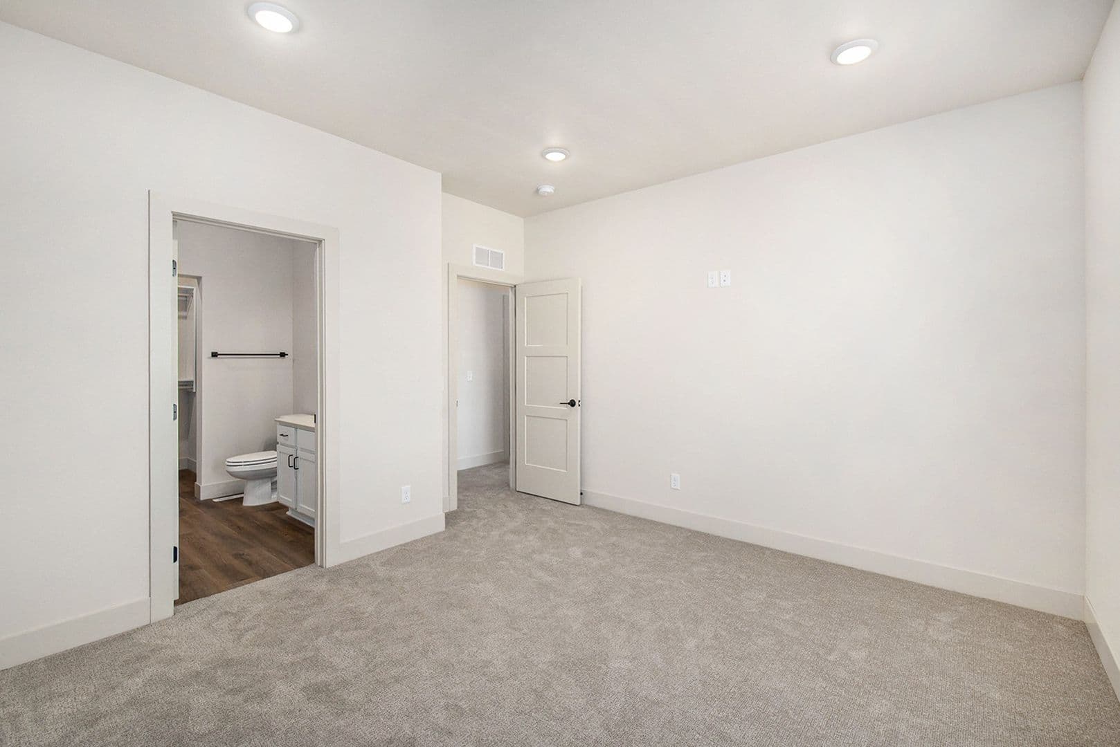 Sioux Falls Apartment: 5801 E Revere Drive