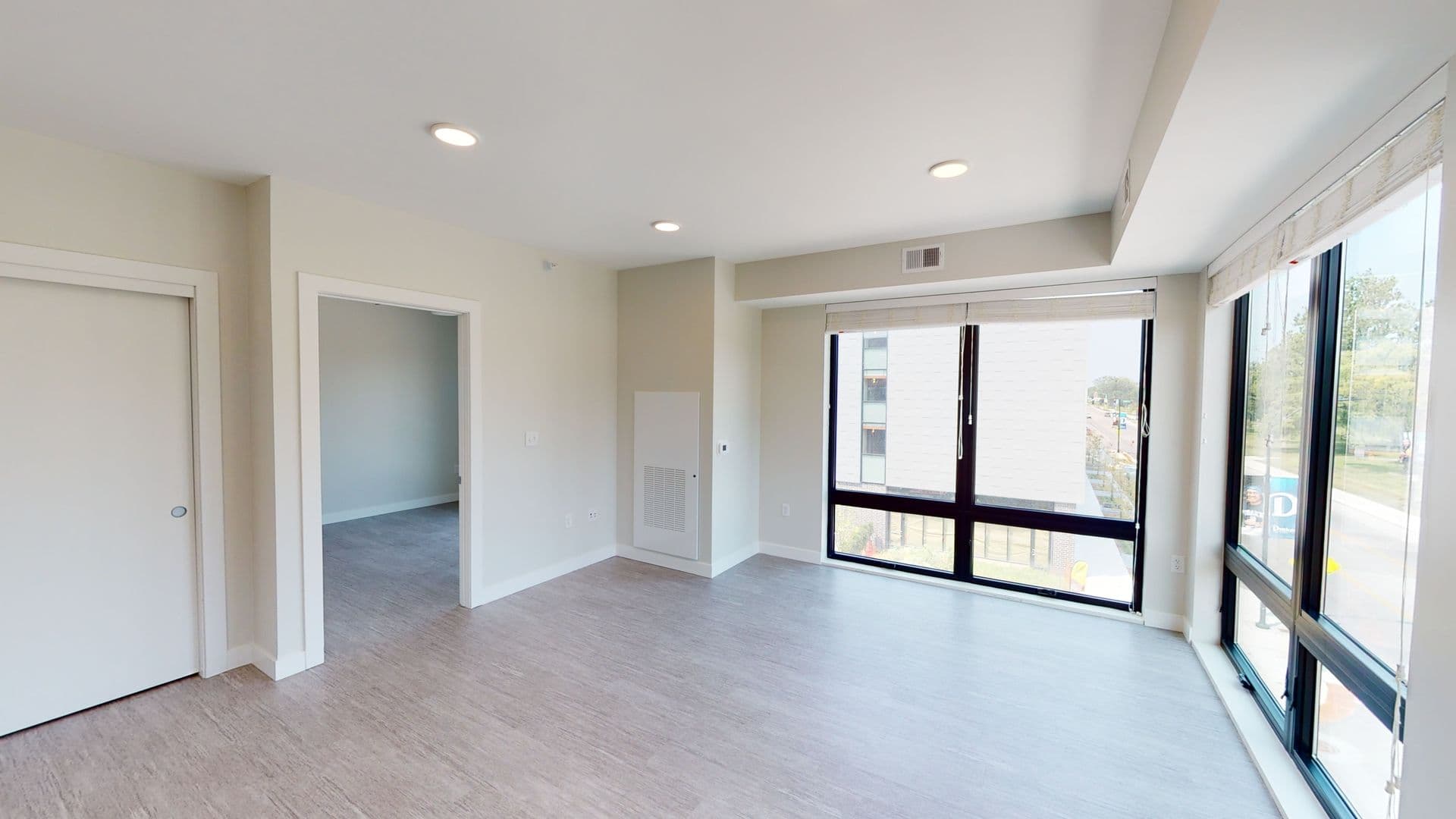 Des Moines Apartment: 2530 University Avenue