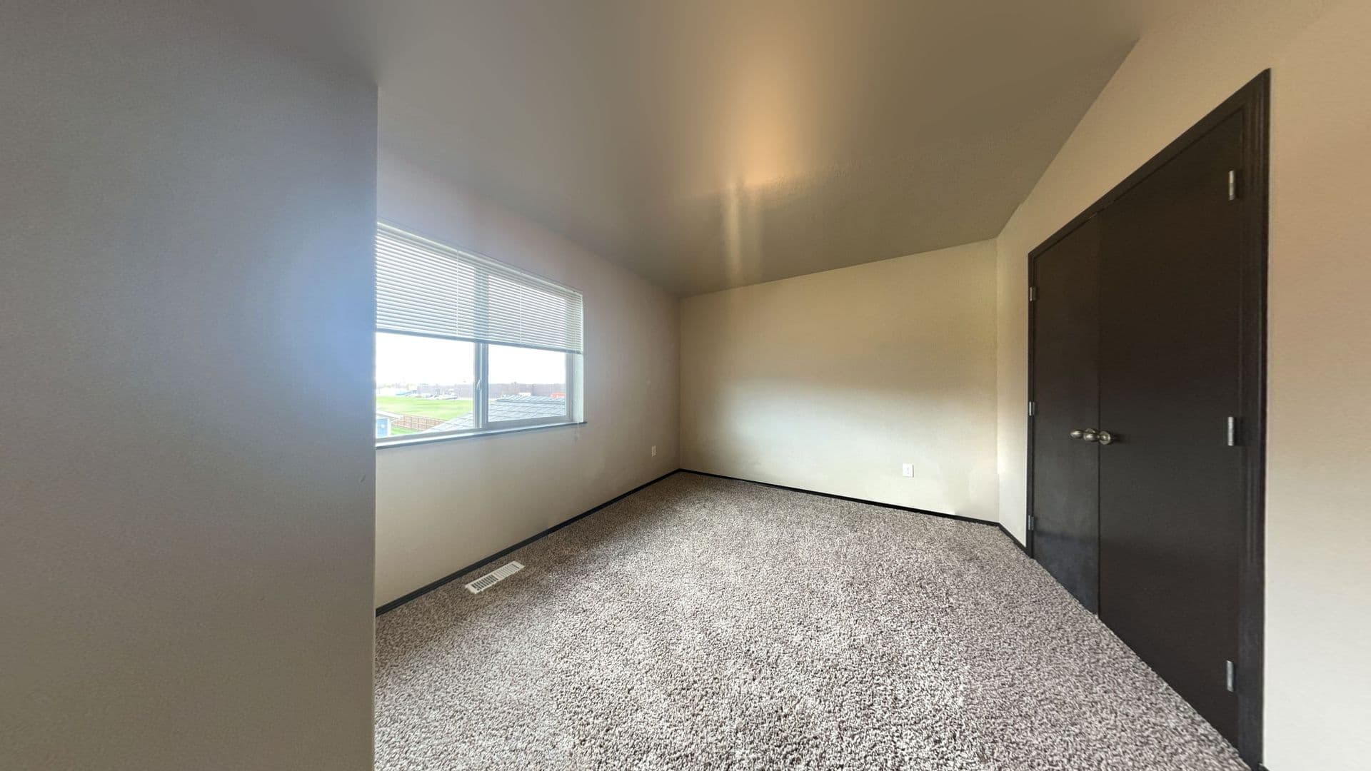Spencer Apartment: 801 9th St. SW