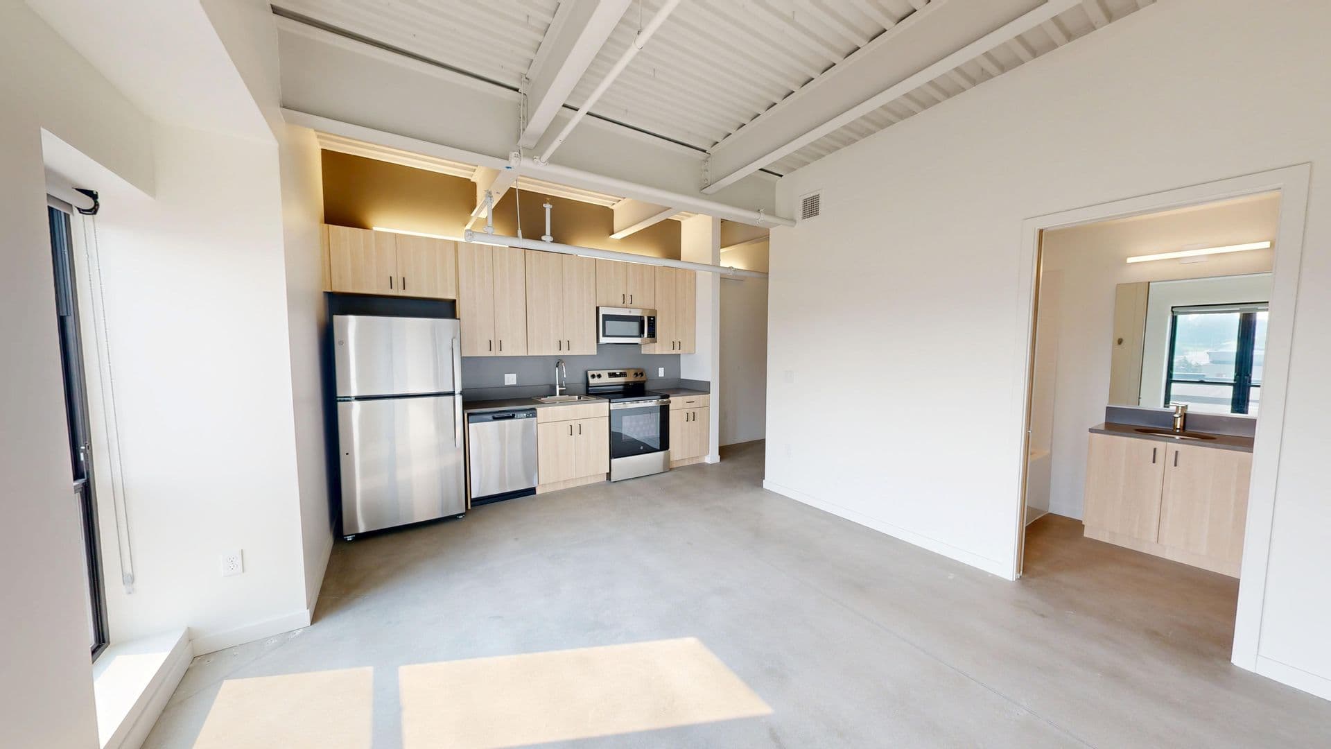 Des Moines Apartment: 418 East Grand Ave