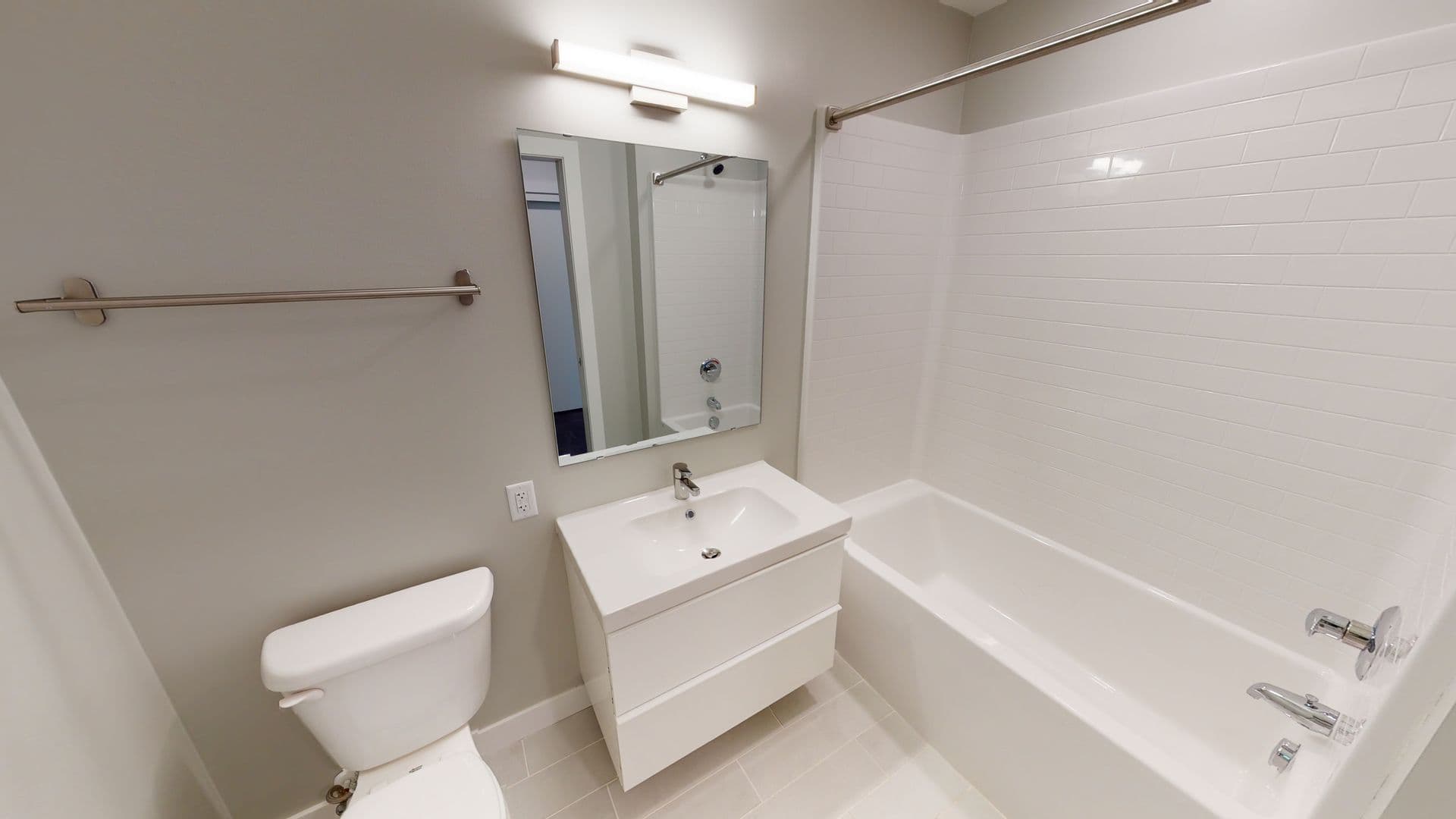 Des Moines Apartment: 2530 University Avenue