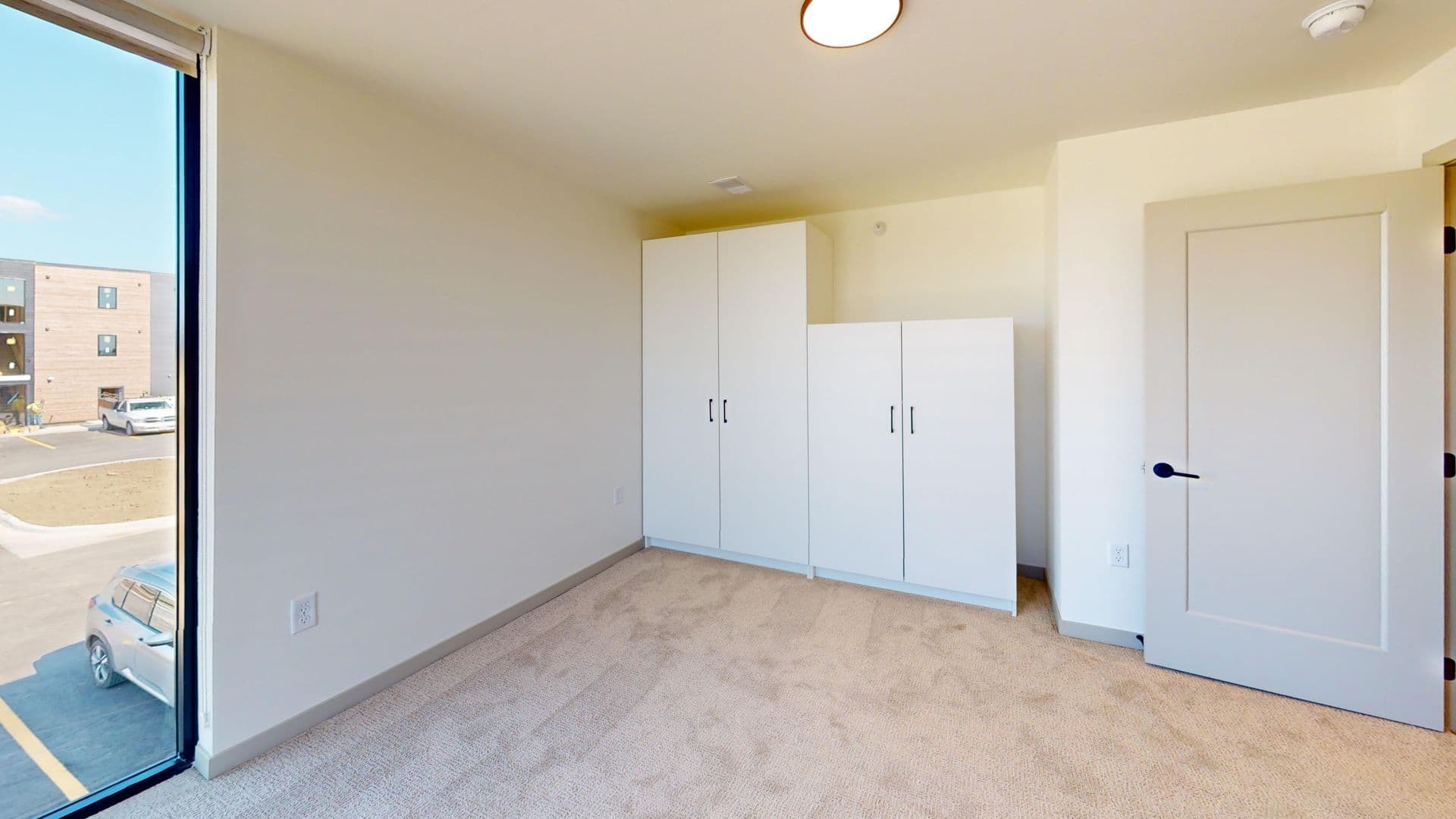Crooks Apartment: 301 W Dianne St.