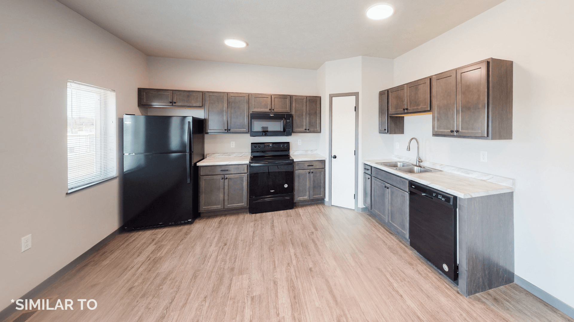 Sioux City Apartment: 5800 Sunnybrook Plaza
