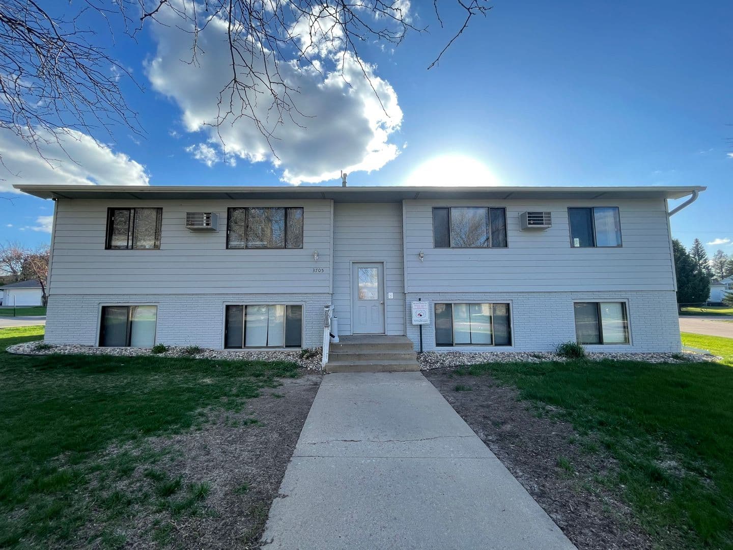Sioux Falls Apartment: 3709 S. Cathy Avenue
