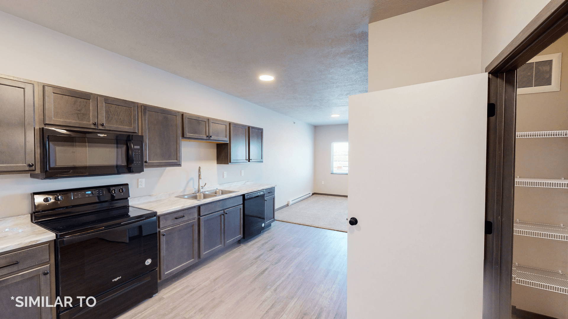 Sioux City Apartment: 5800 Sunnybrook Plaza