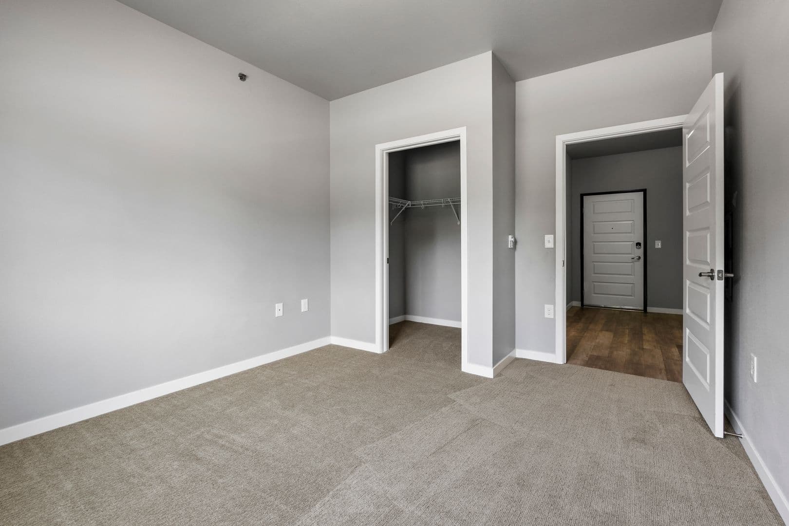 Brookings Apartment: 300 20th St S