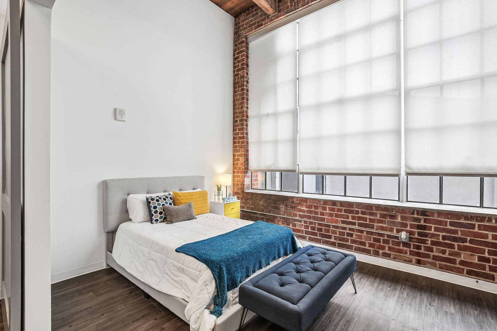 Leavenworth Apartment: 1100 N 2nd St