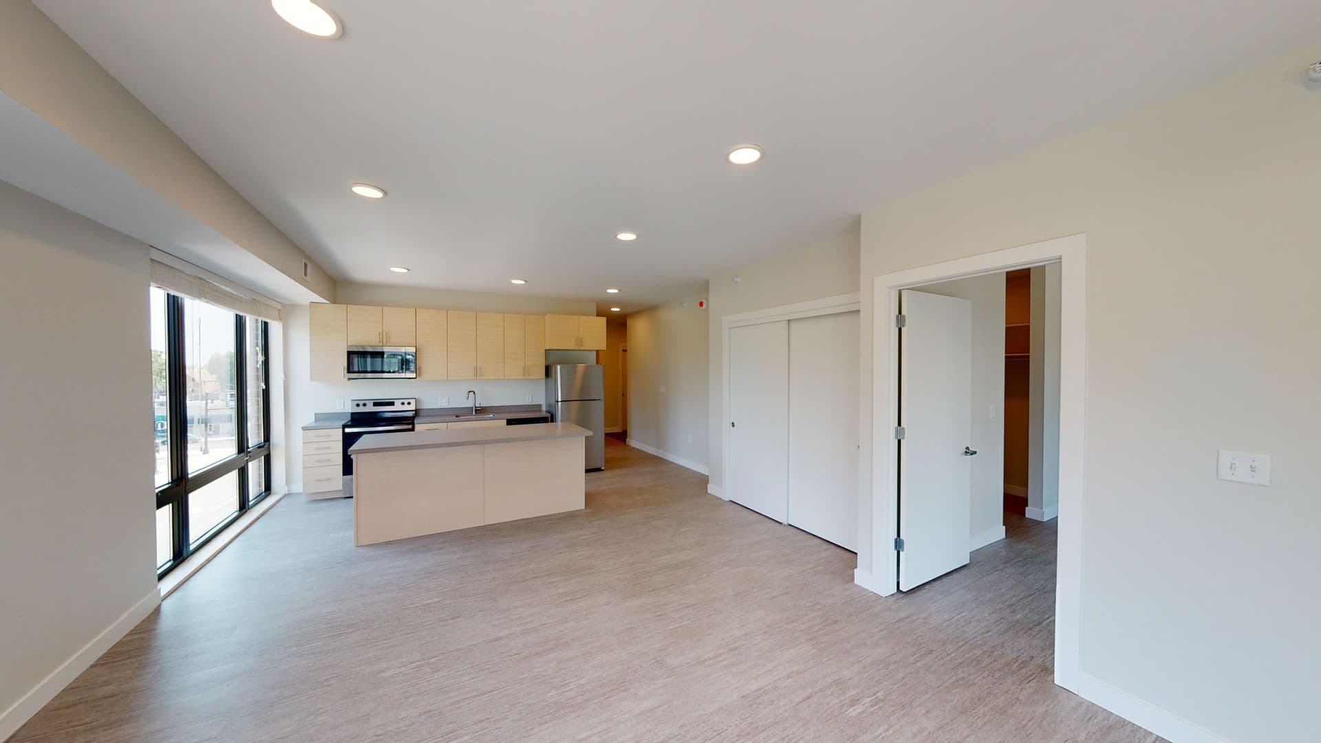 Des Moines Apartment: 2530 University Avenue