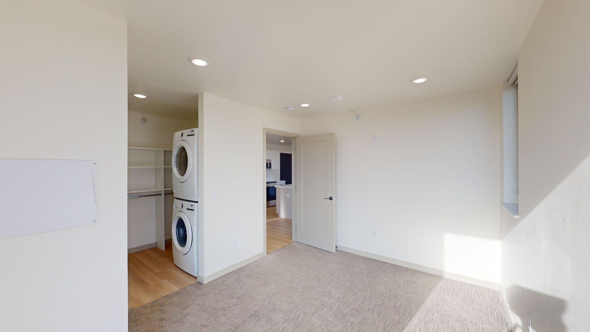 Brandon Apartment: 2401 E Country Club Ave