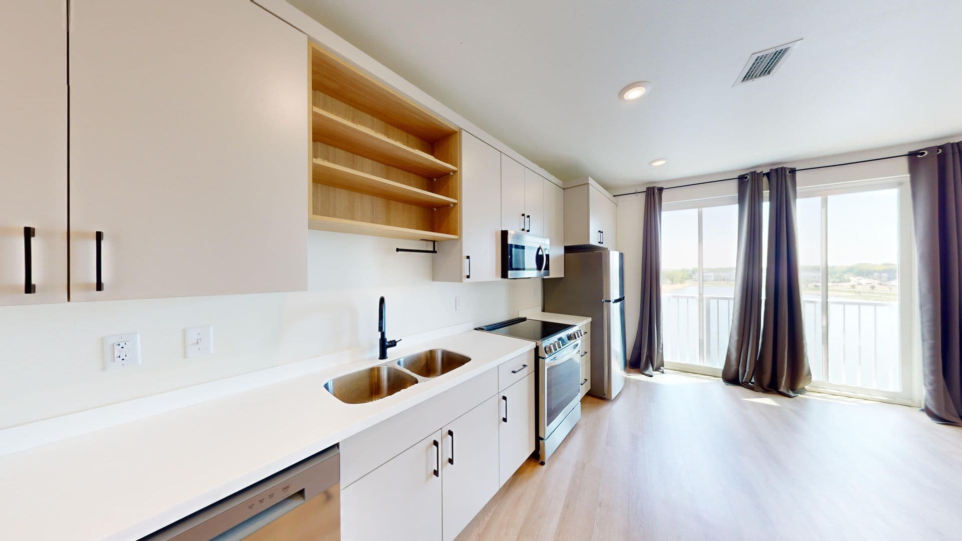 Sioux Falls Apartment: 2301 S Lorraine Pl