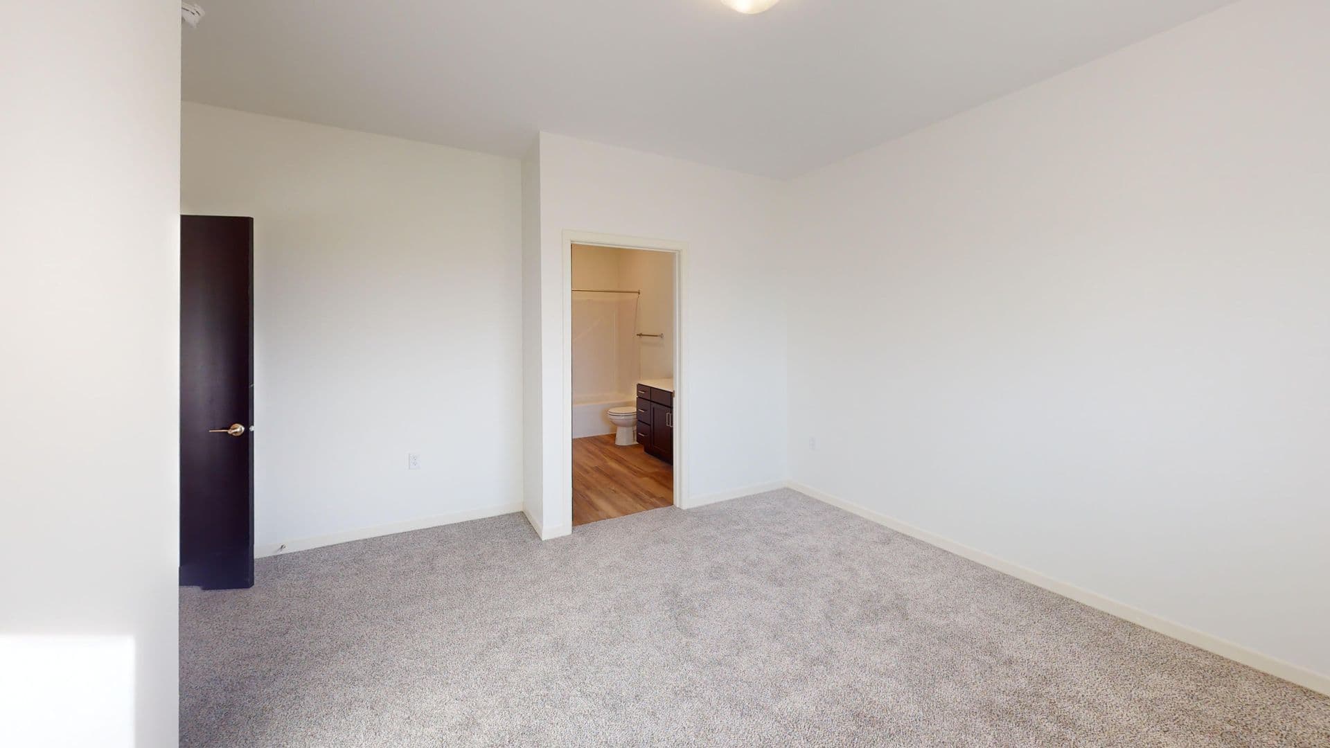Sioux Falls Apartment: 7950 S. Bergamot Ave