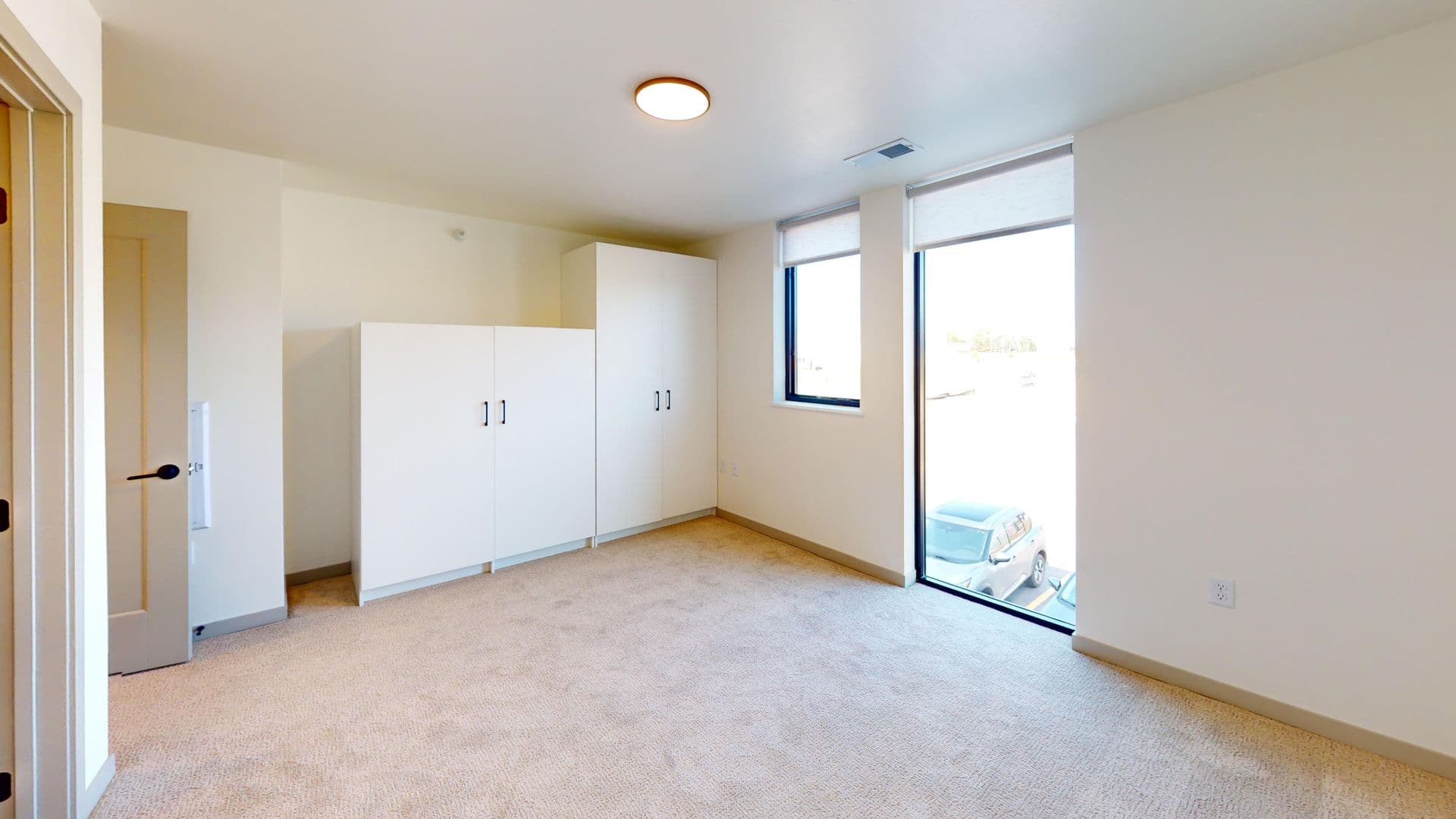 Crooks Apartment: 301 W Dianne St.