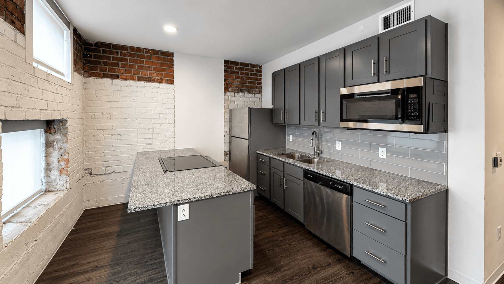Leavenworth Apartment: 1100 N 2nd St