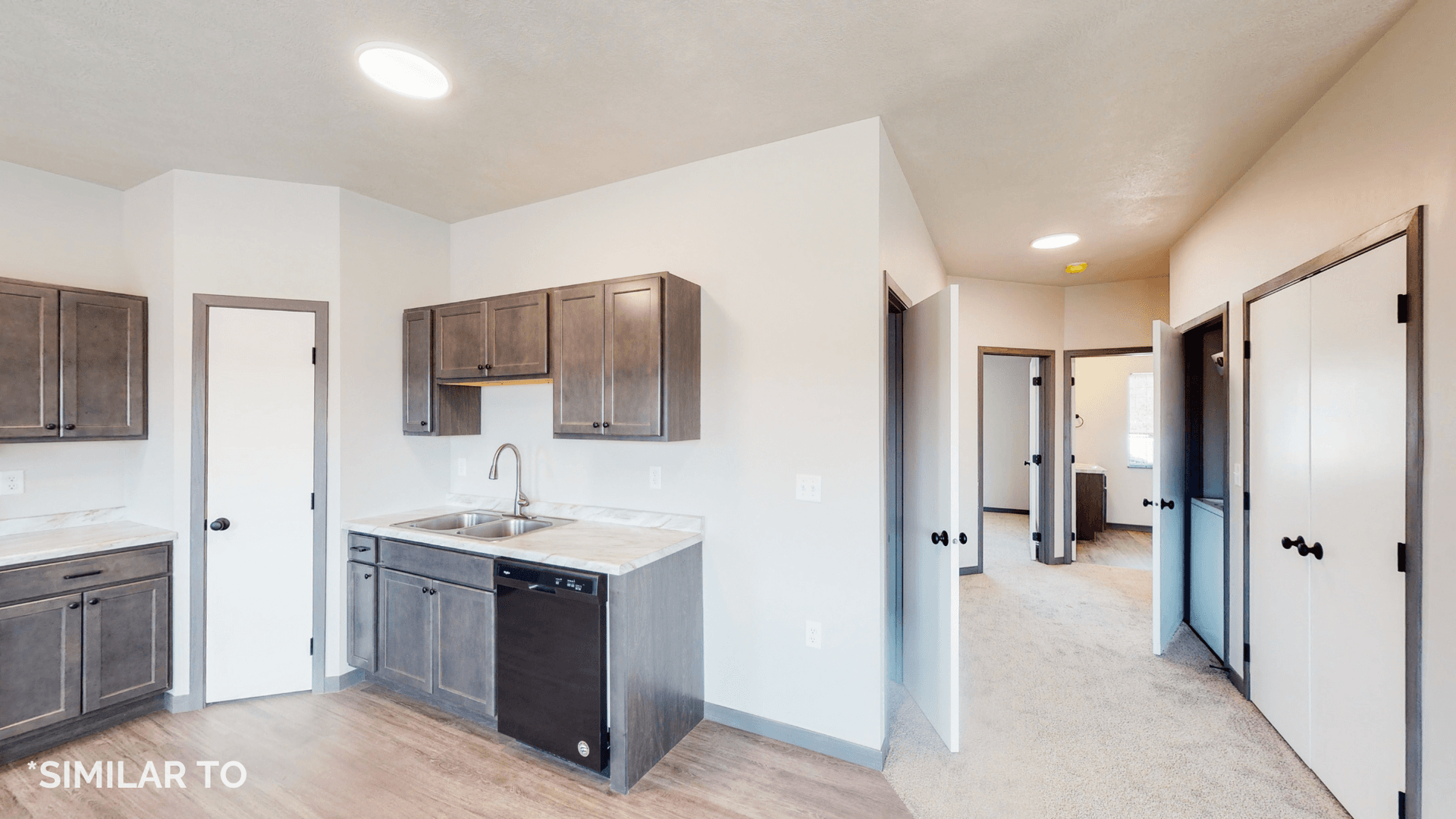 Sioux City Apartment: 5800 Sunnybrook Plaza