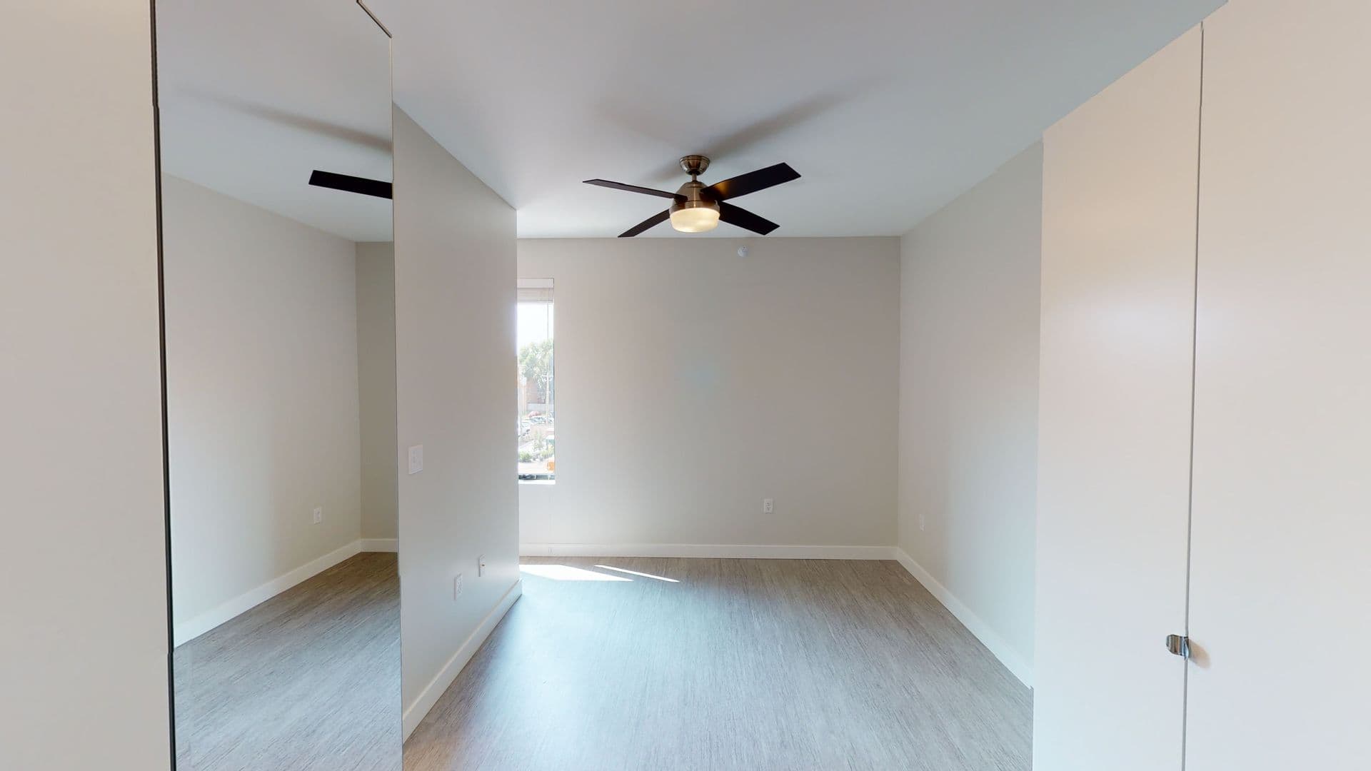 Des Moines Apartment: 2530 University Avenue