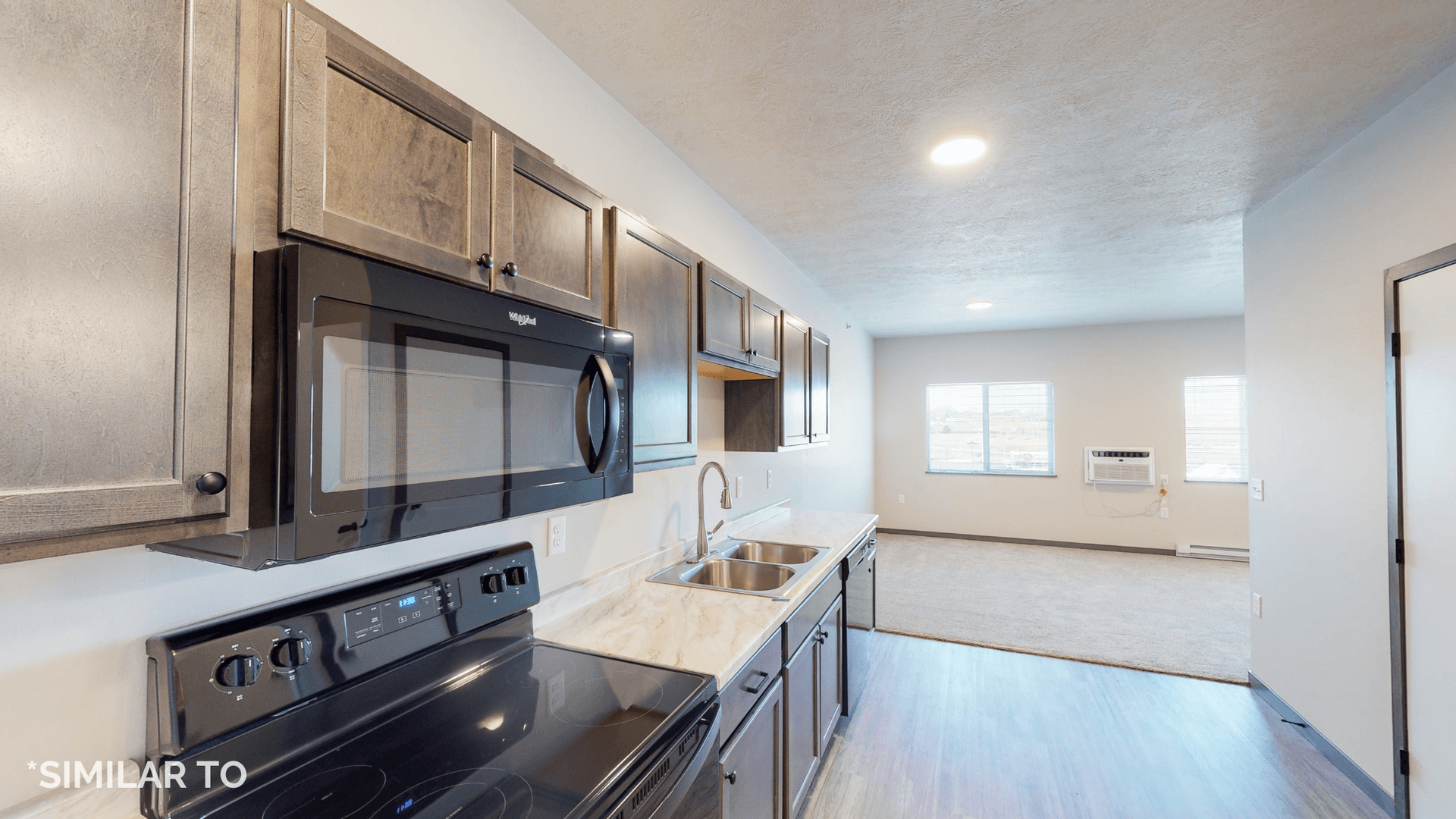 Sioux City Apartment: 5800 Sunnybrook Plaza