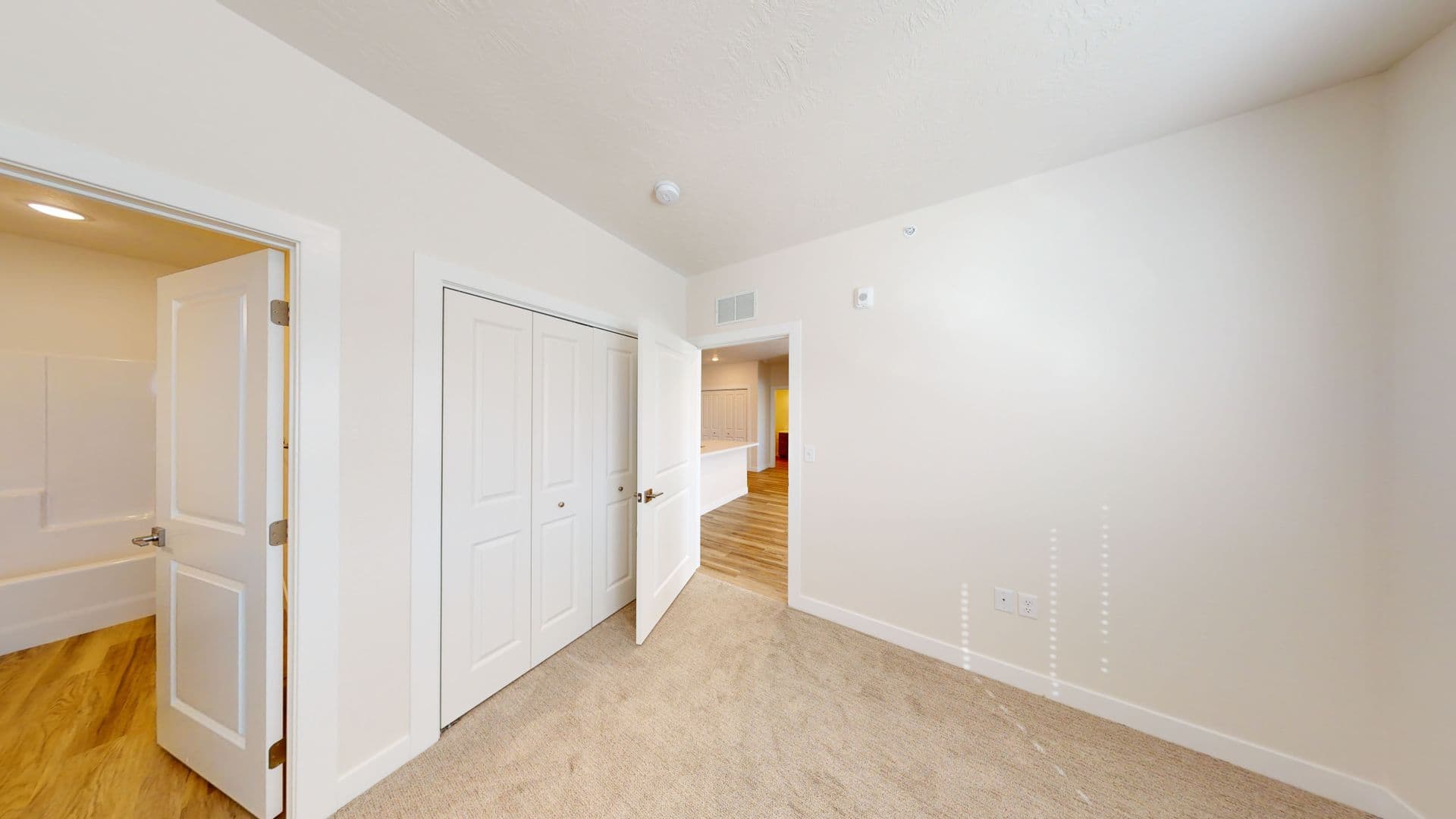 Sioux City Apartment: 1720 Morningside Ave