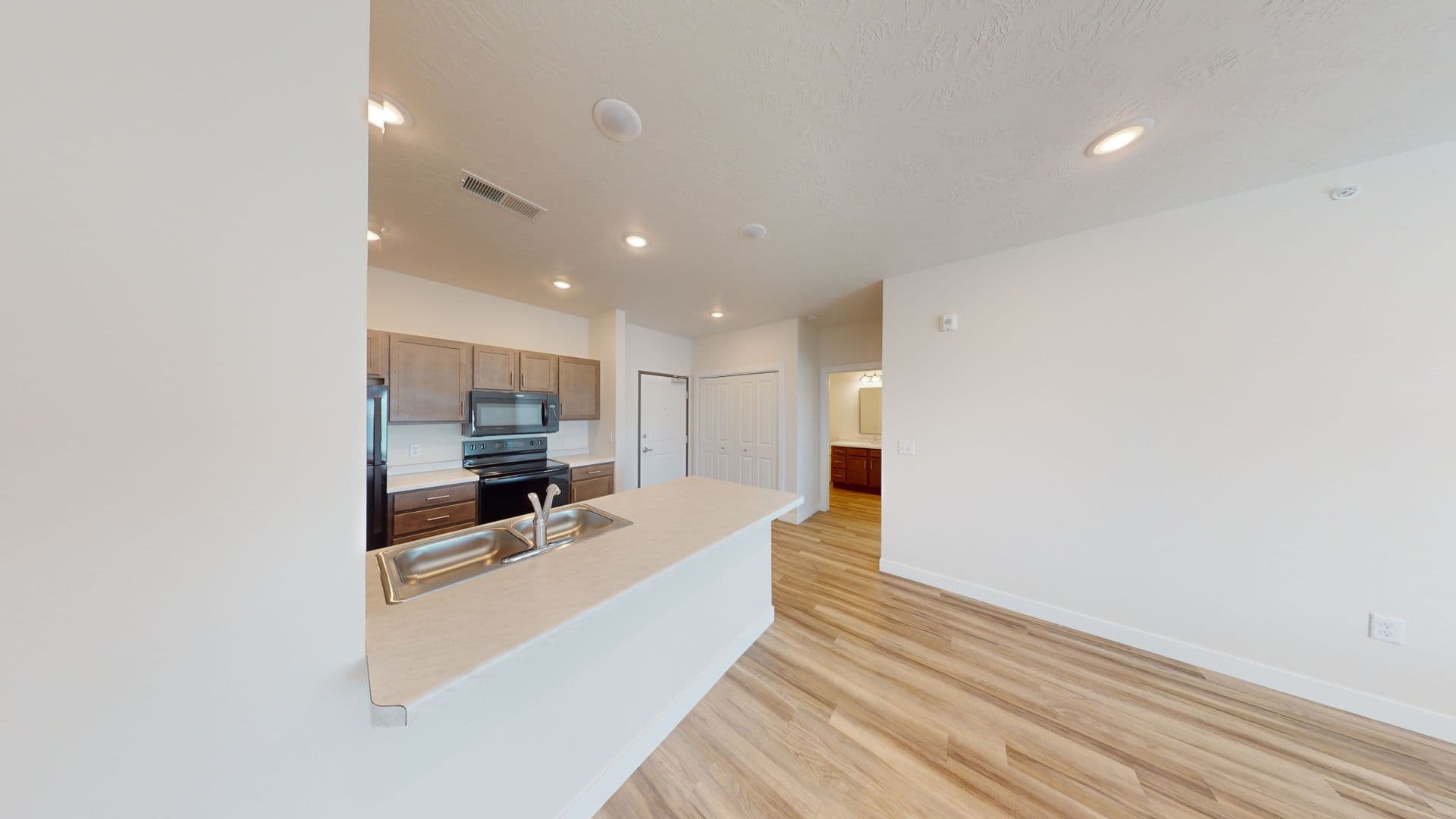 Sioux City Apartment: 1720 Morningside Ave