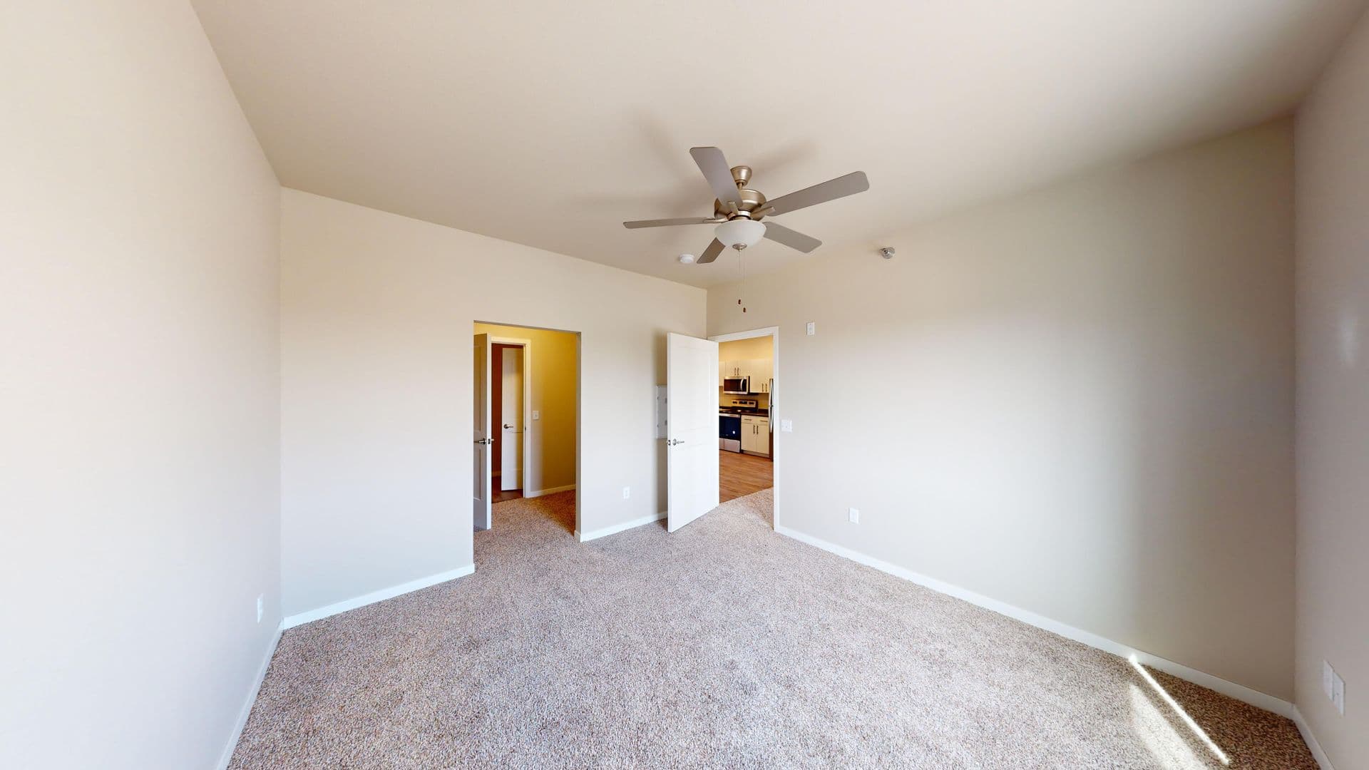 Sioux Falls Apartment: 4200 N Marion Road