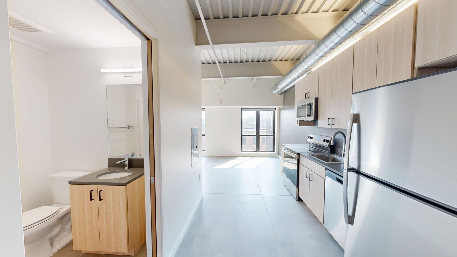 Des Moines Apartment: 418 East Grand Ave