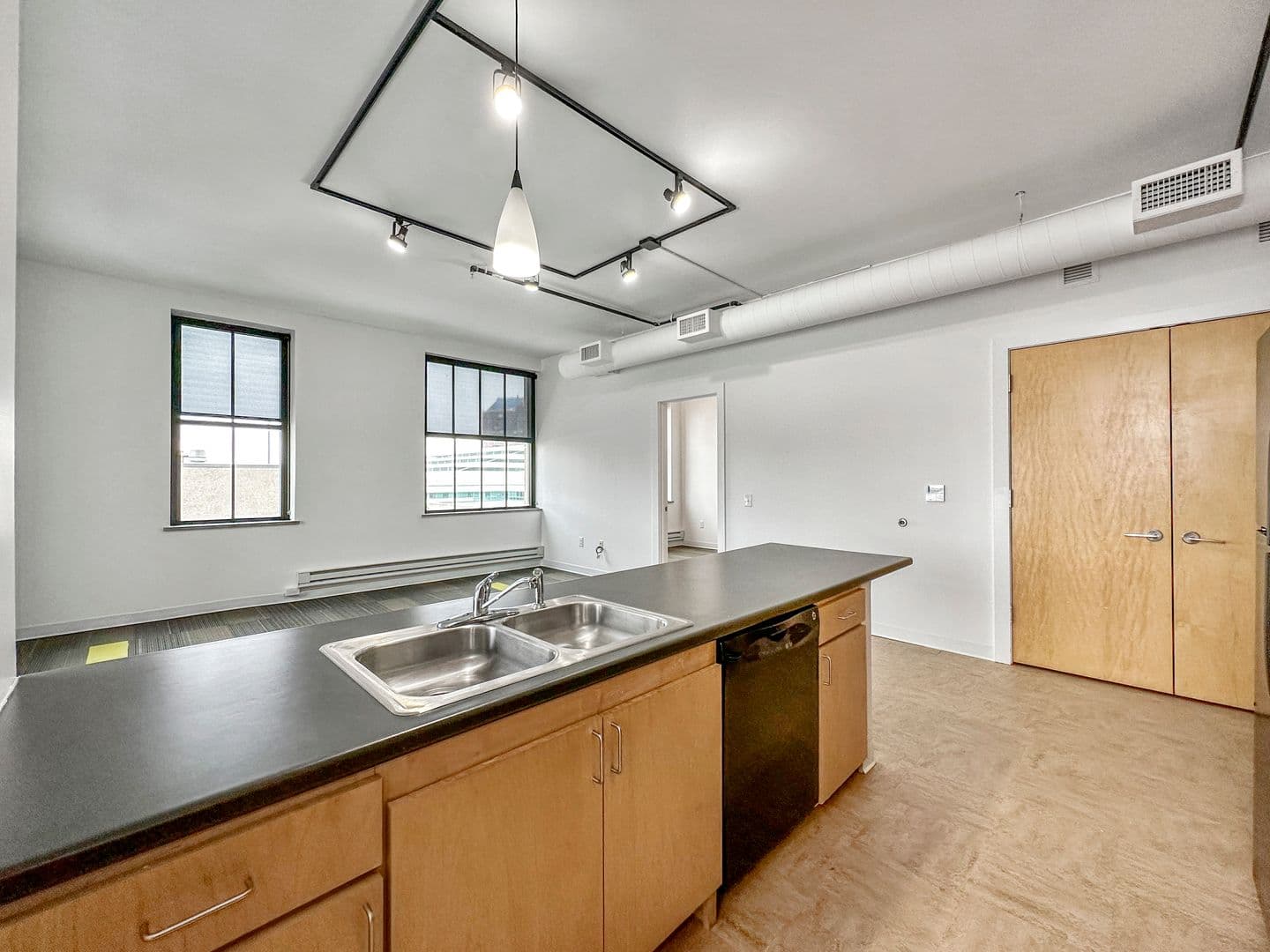 Des Moines Apartment: 405 6th Avenue
