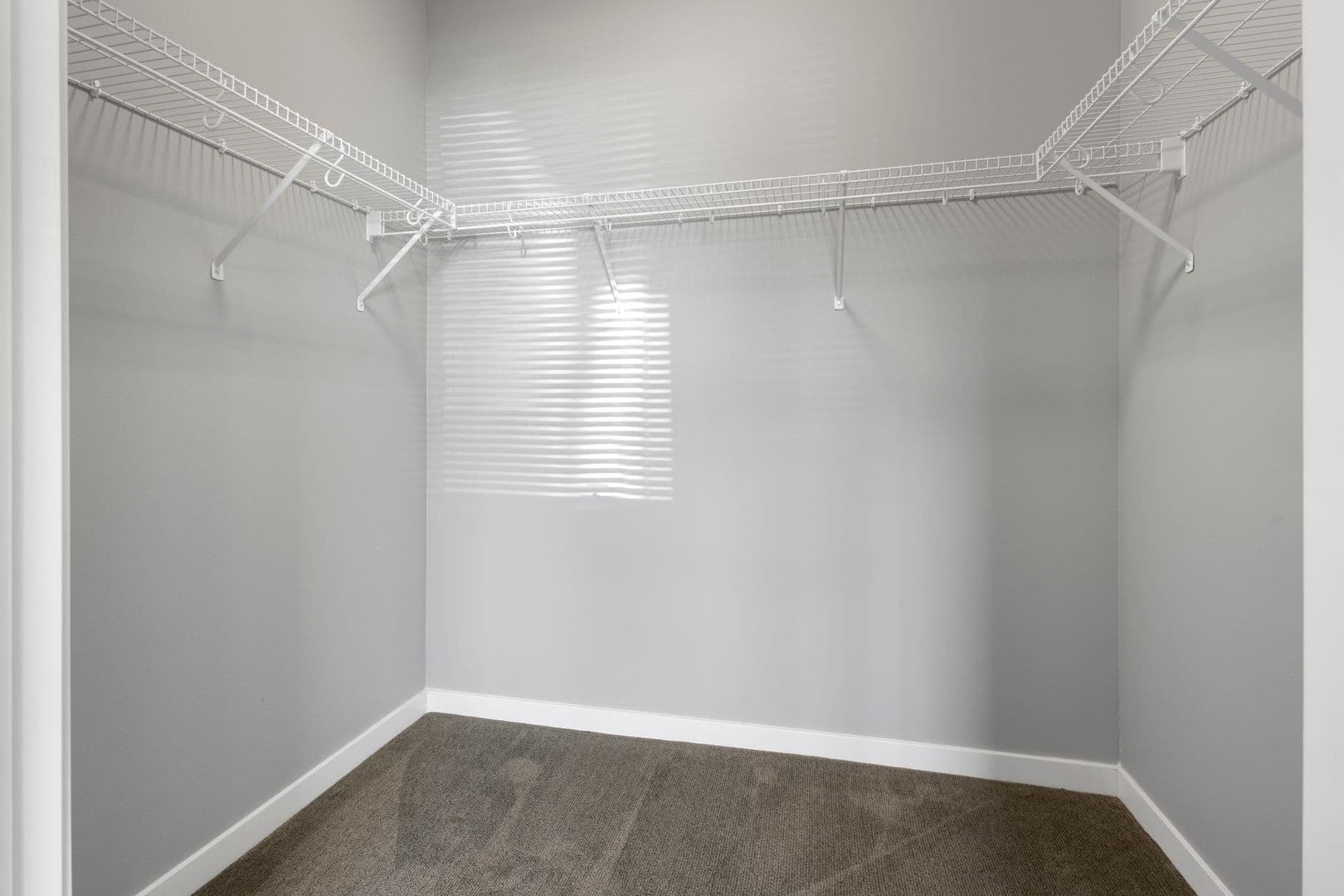 Brookings Apartment: 300 20th St S