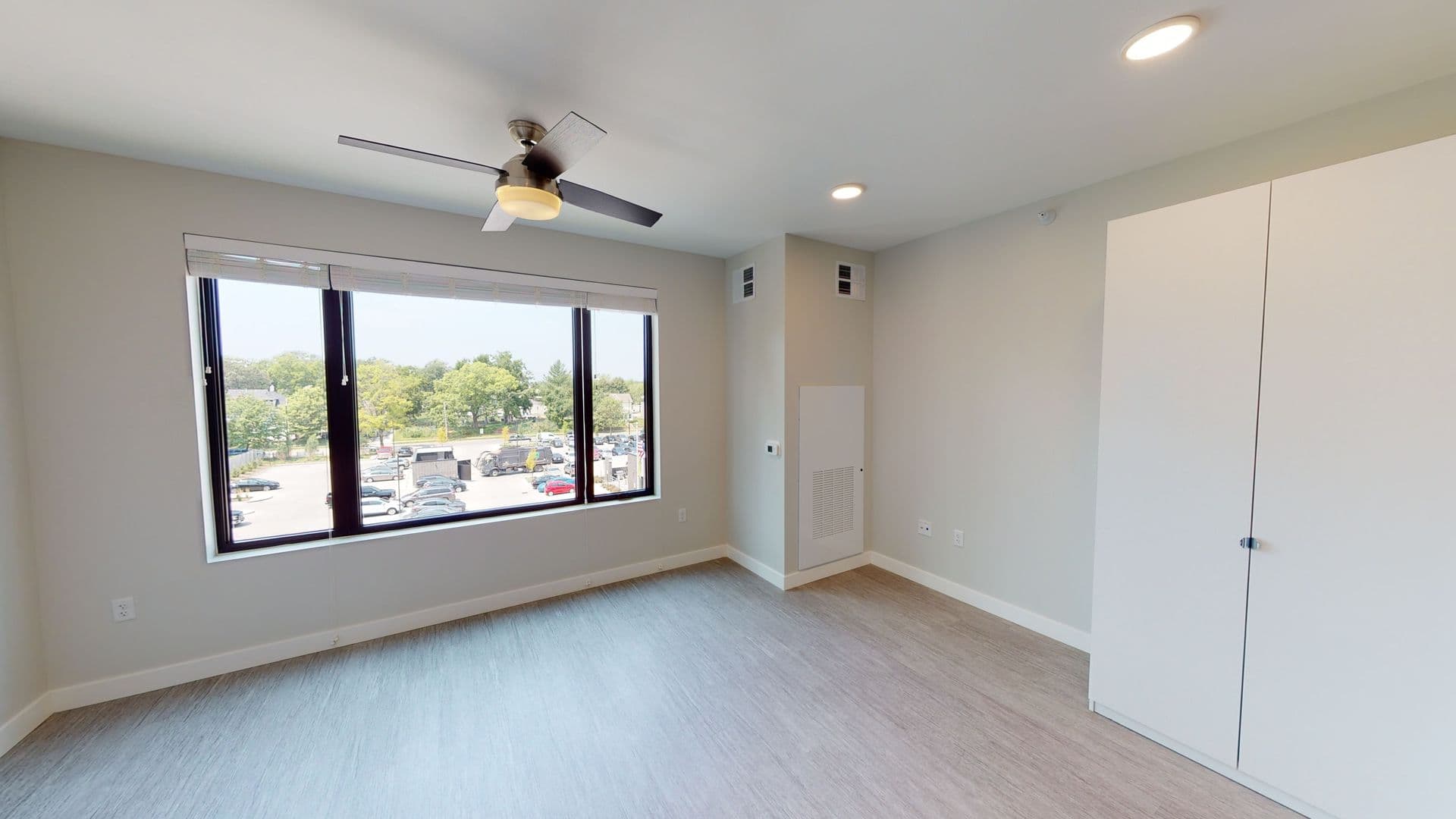 Des Moines Apartment: 2530 University Avenue
