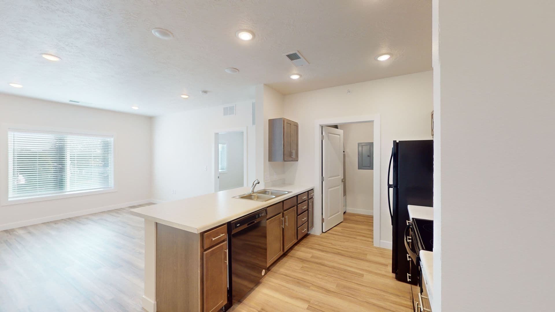 Sioux City Apartment: 1720 Morningside Ave