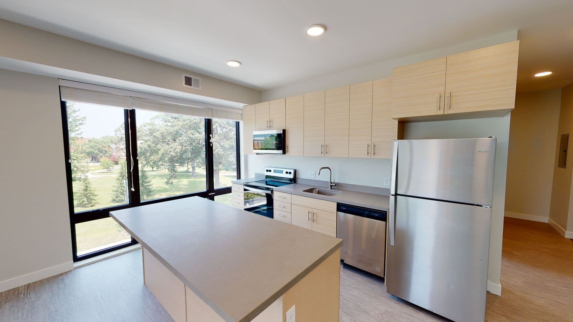 Des Moines Apartment: 2530 University Avenue