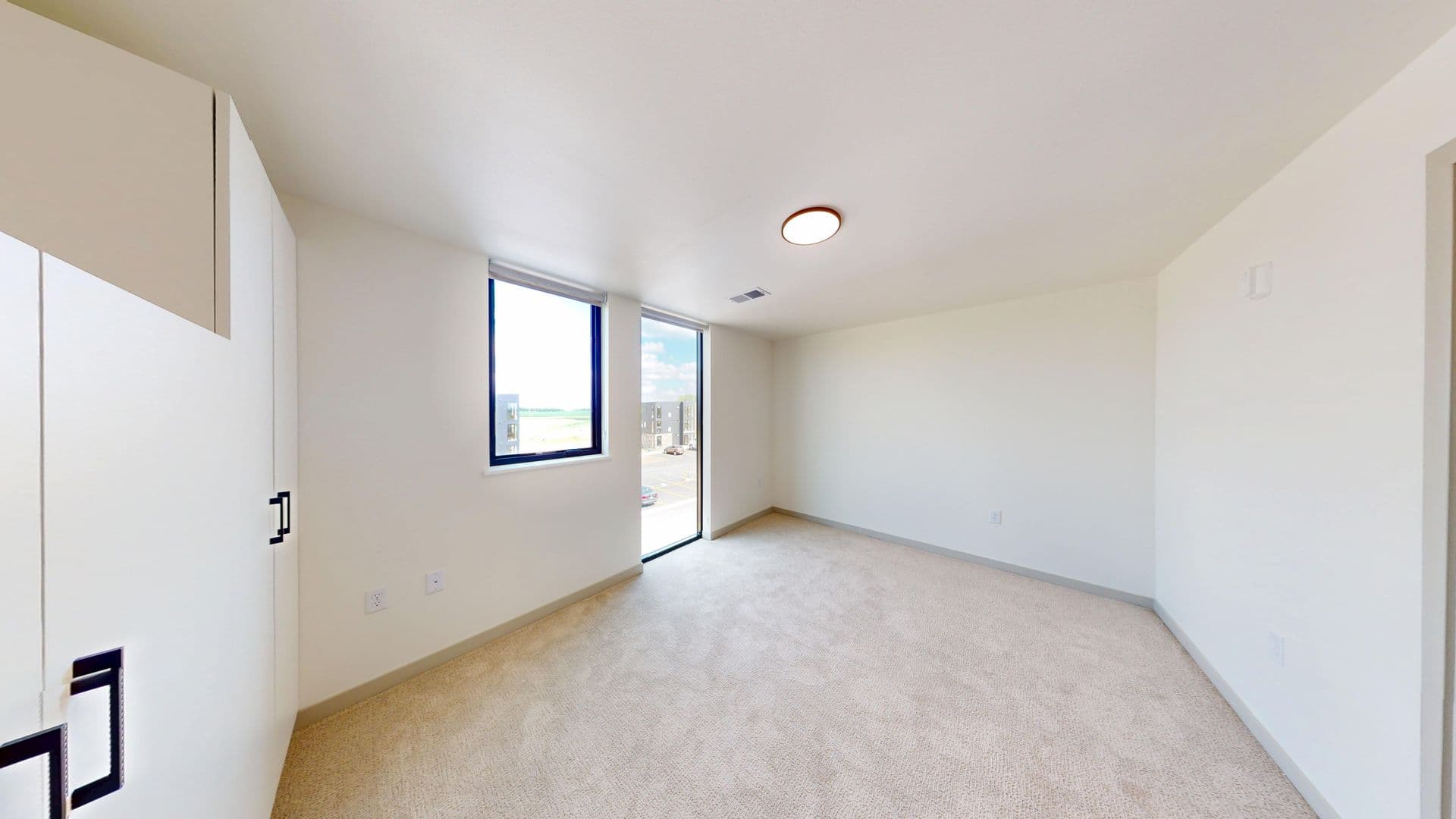 Crooks Apartment: 301 W Dianne St.