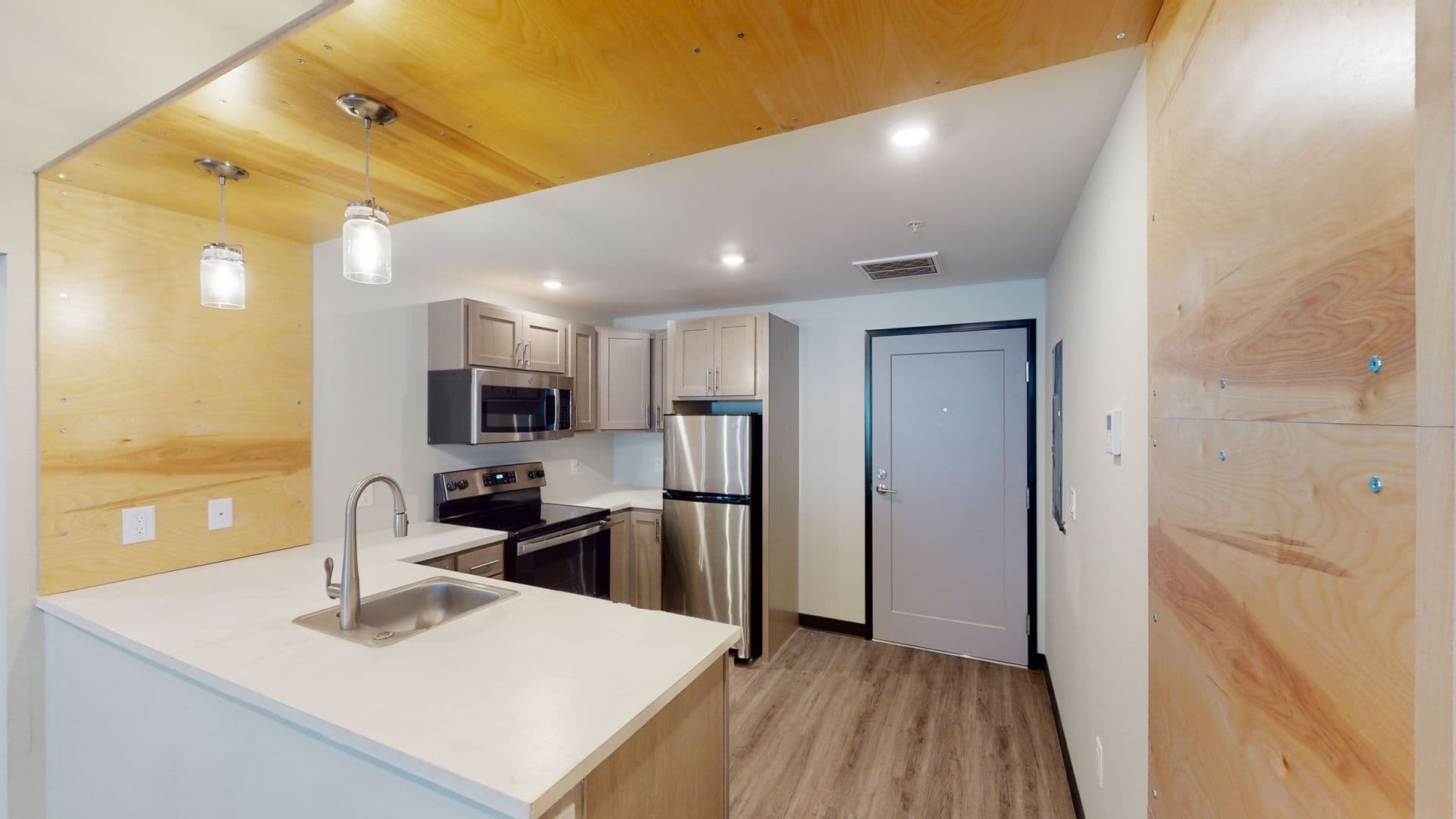 Rapid City Apartment: 3200 Jaffa Gdn Wy