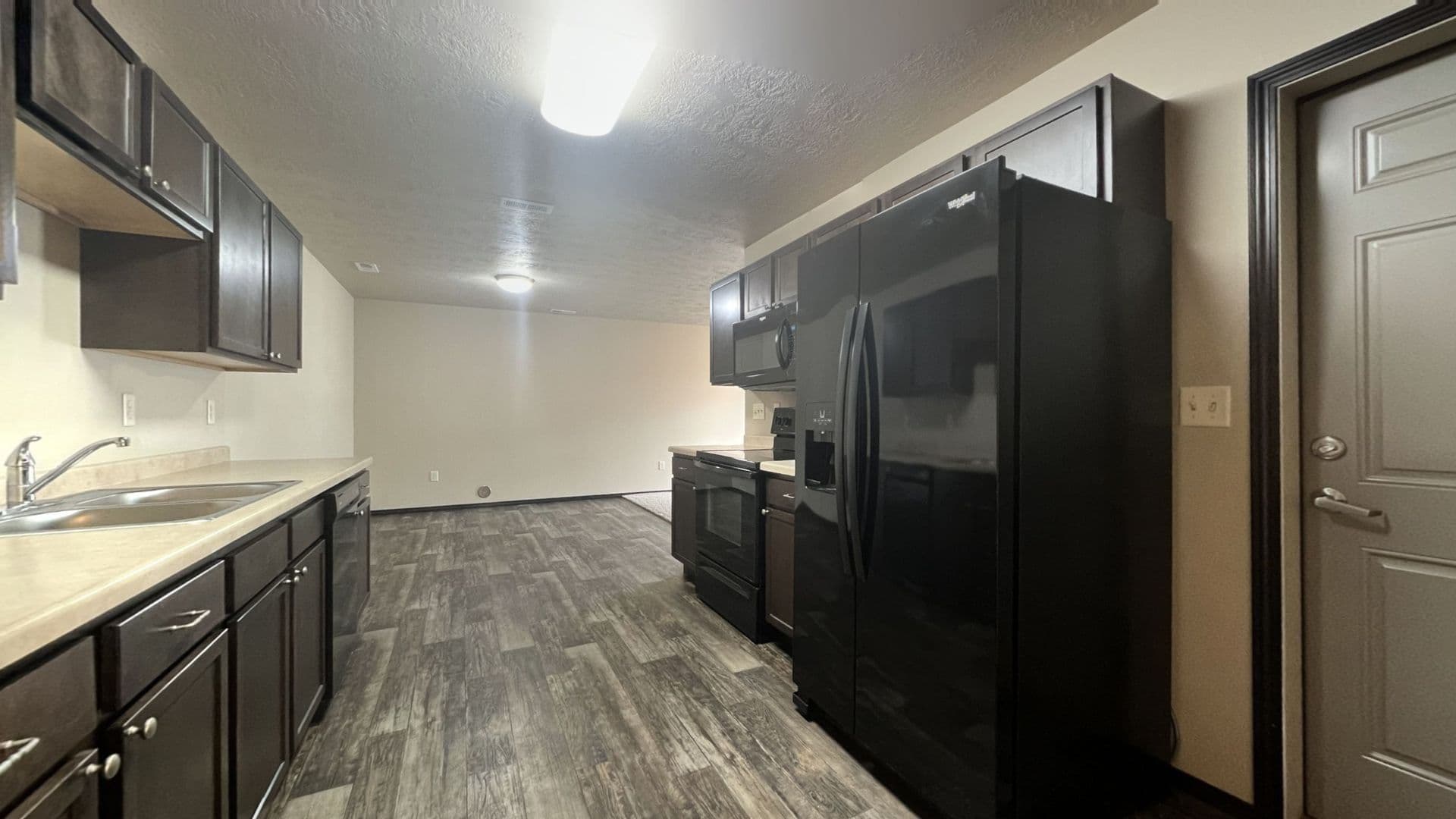 Spencer Apartment: 801 9th St. SW