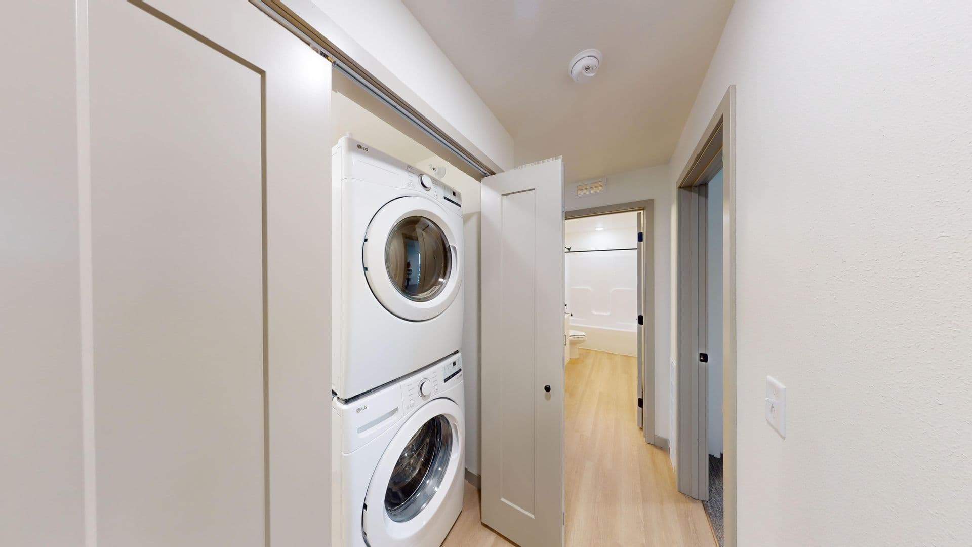 Sioux Falls Apartment: 1117 N. Career Avenue