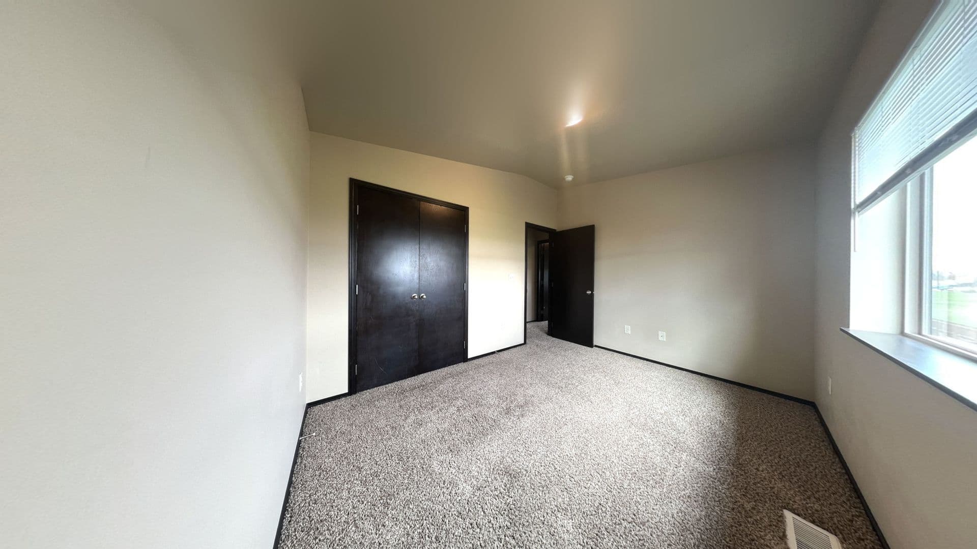 Spencer Apartment: 801 9th St. SW