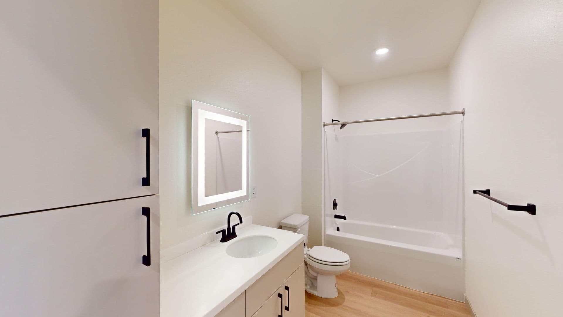 Sioux Falls Apartment: 2301 S Lorraine Pl