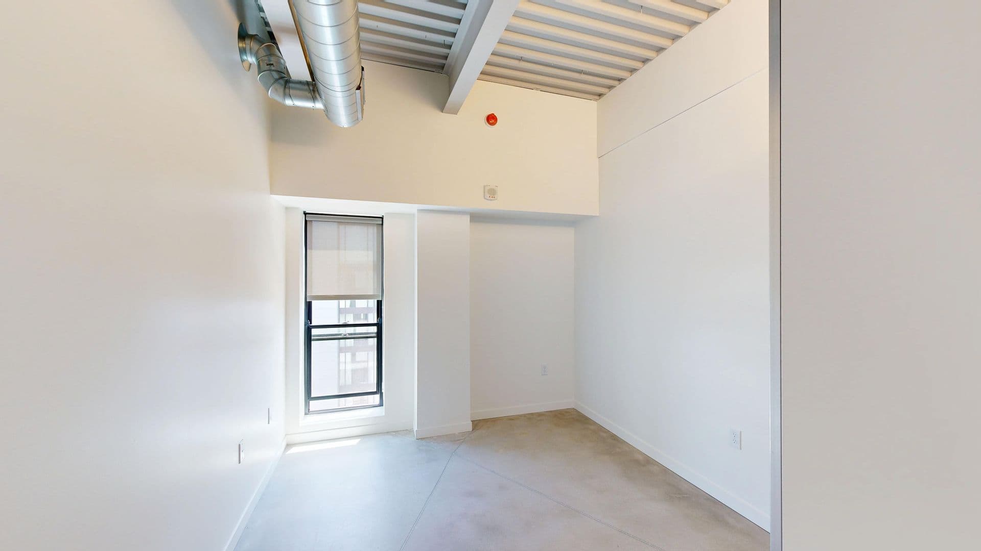 Des Moines Apartment: 418 East Grand Ave