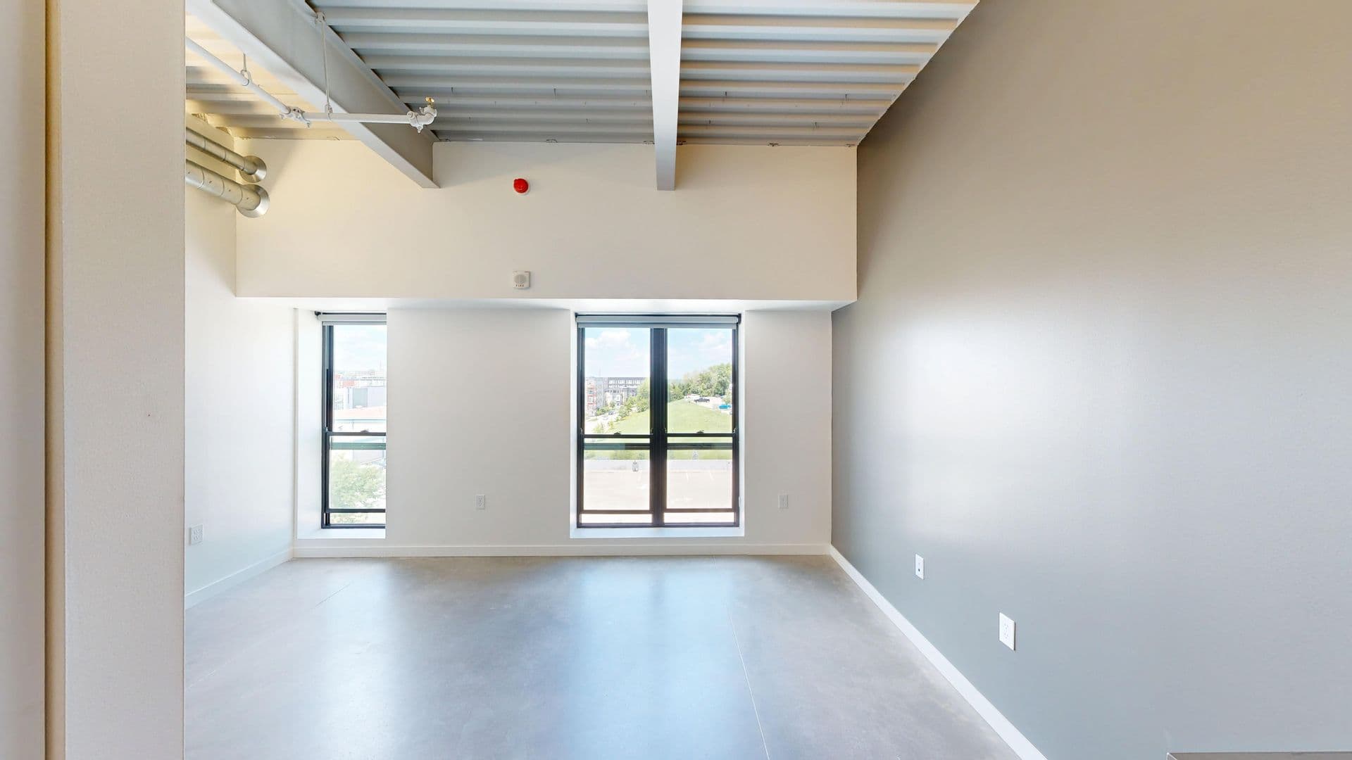 Des Moines Apartment: 418 East Grand Ave