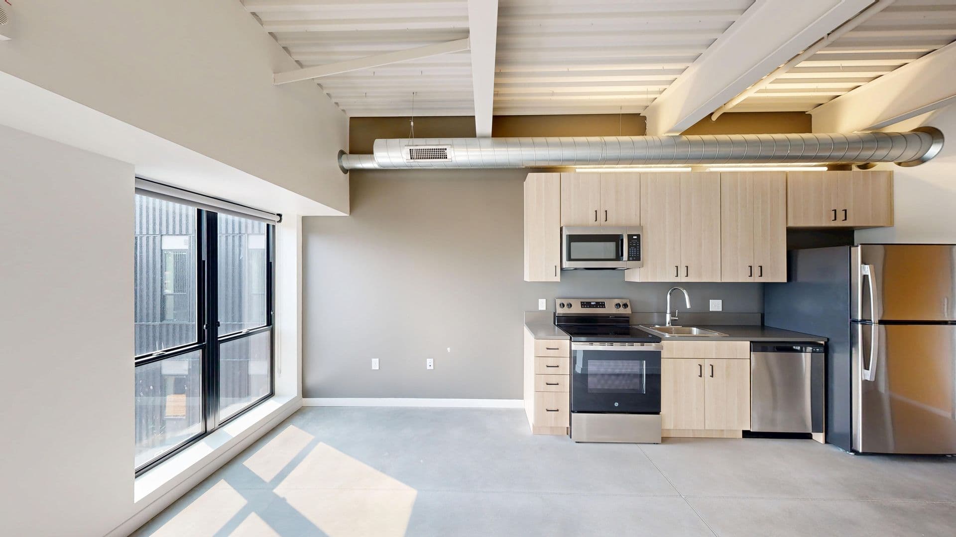 Des Moines Apartment: 418 East Grand Ave