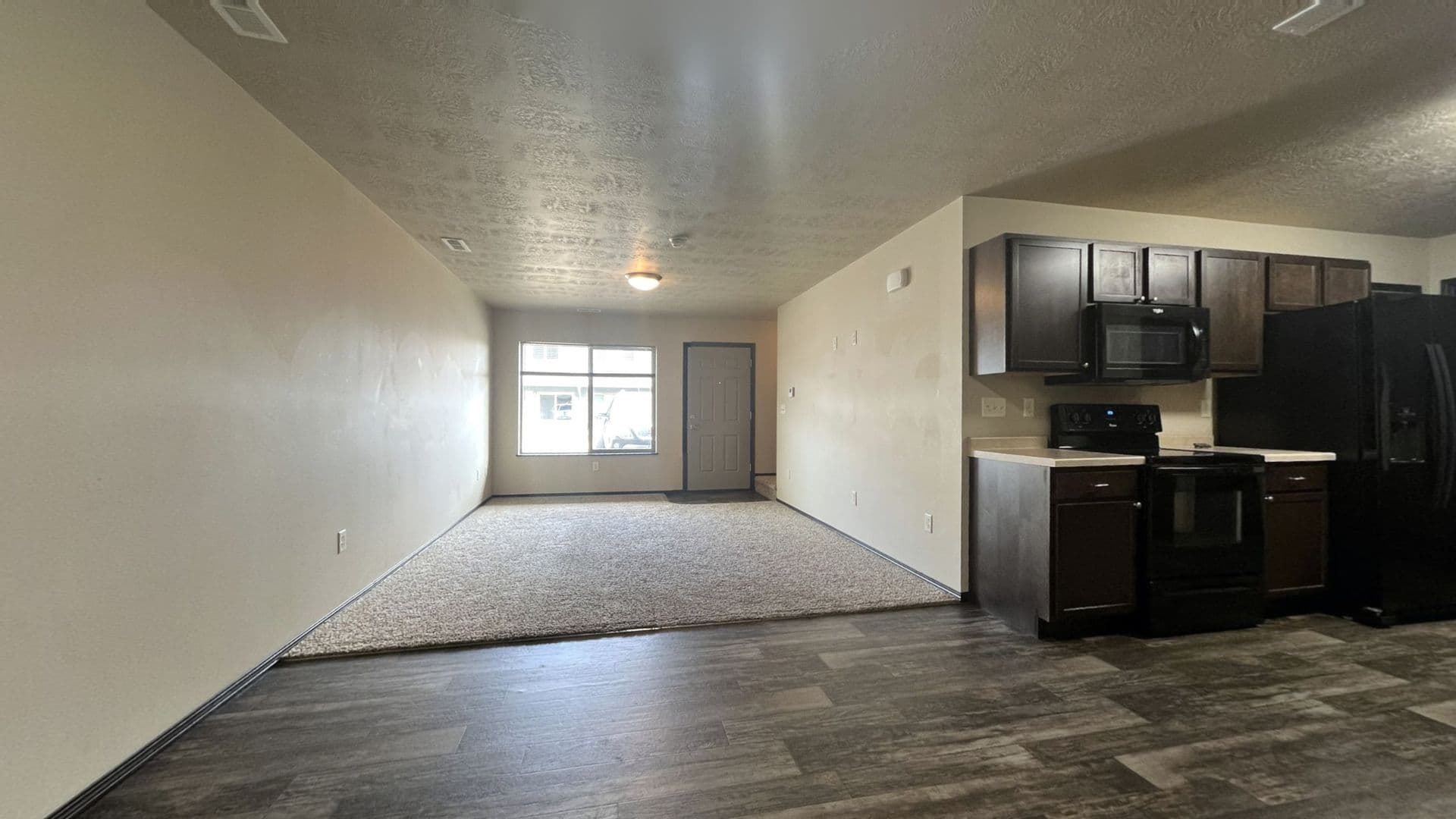 Spencer Apartment: 801 9th St. SW
