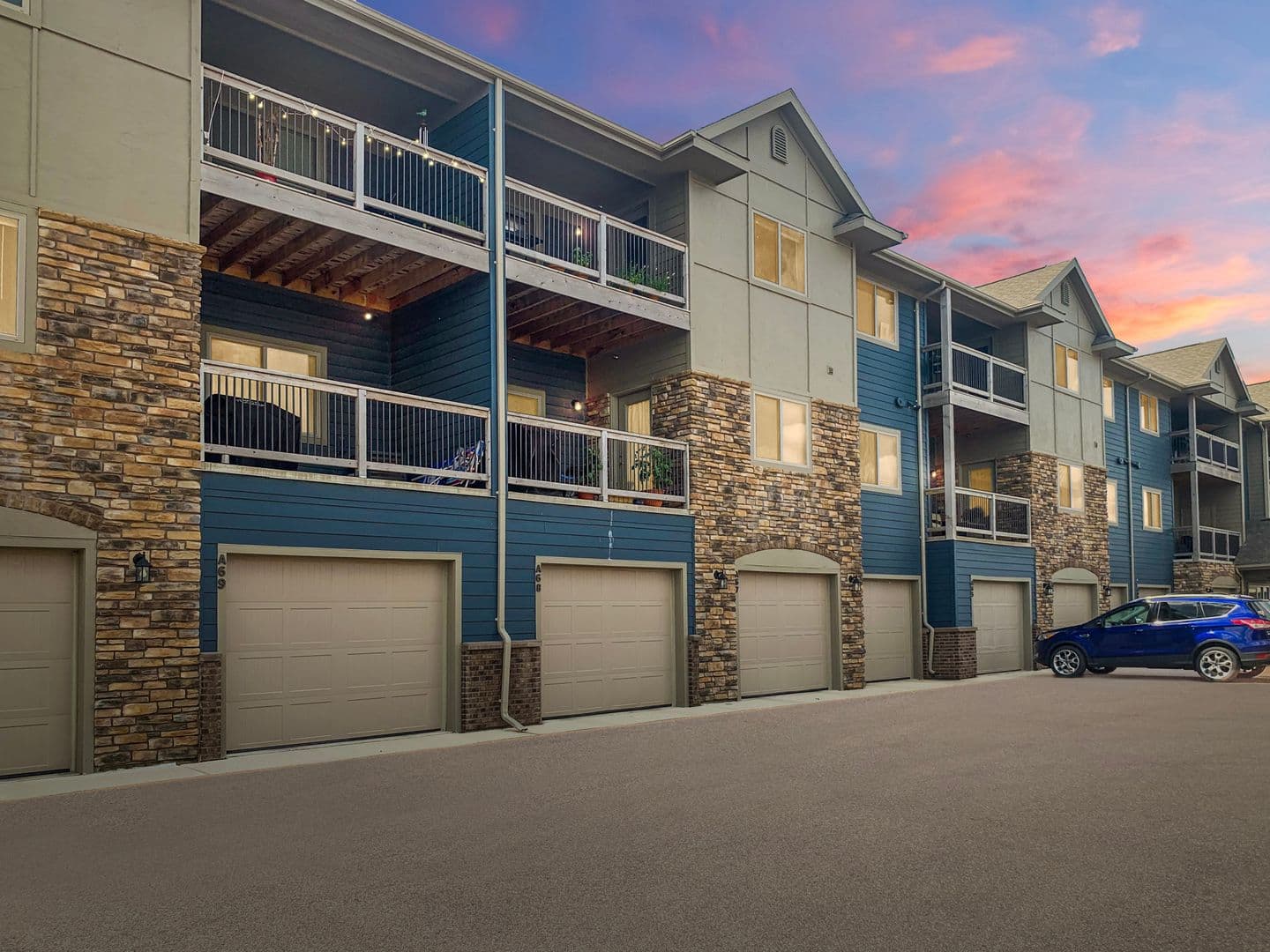 Sioux Falls Apartment: 2020 W Trevi Place