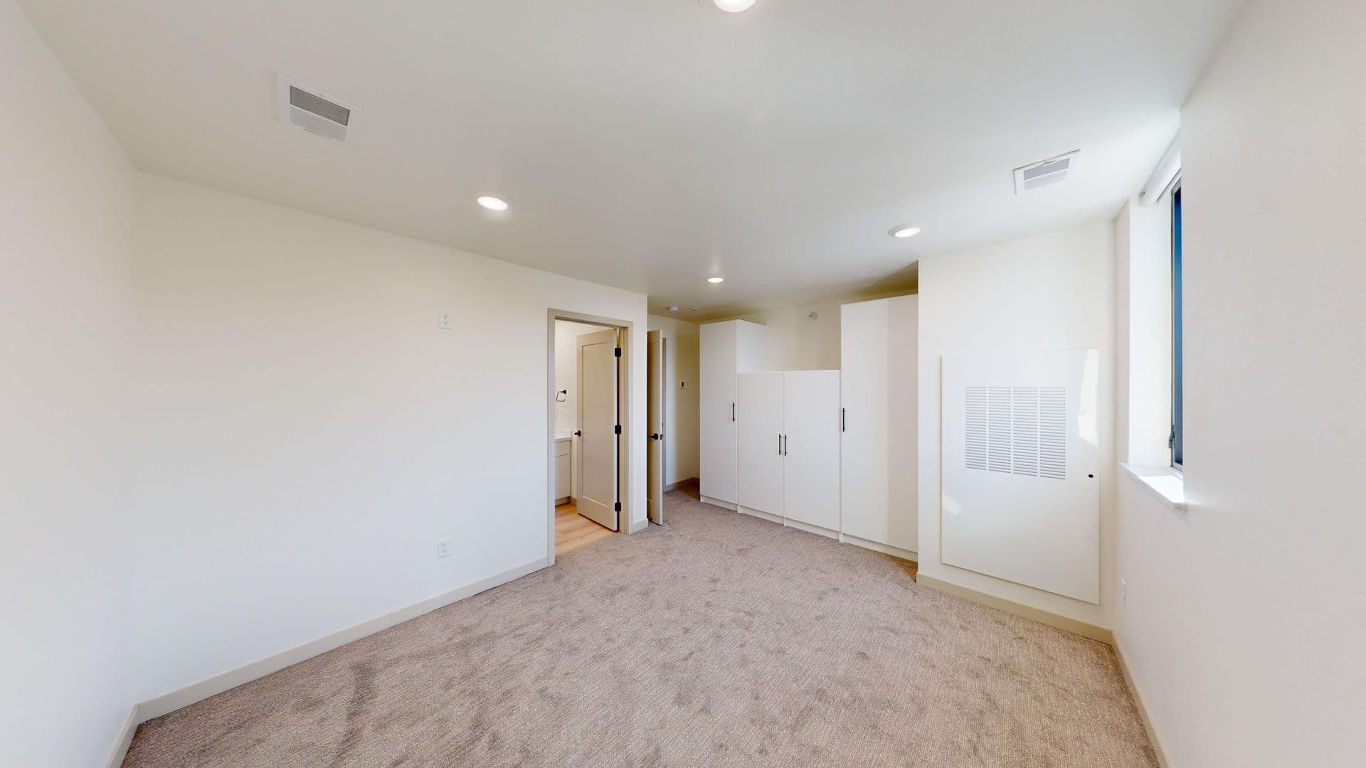 Sioux Falls Apartment: 6000 S Coneflower Ave