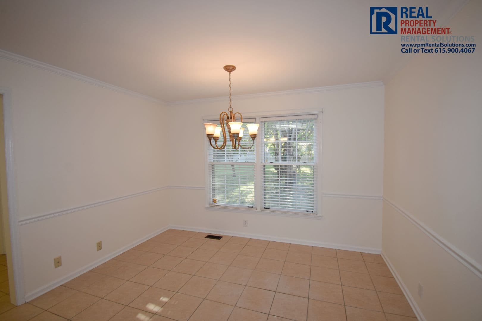 Murfreesboro House: 2307 Londonderry Dr.