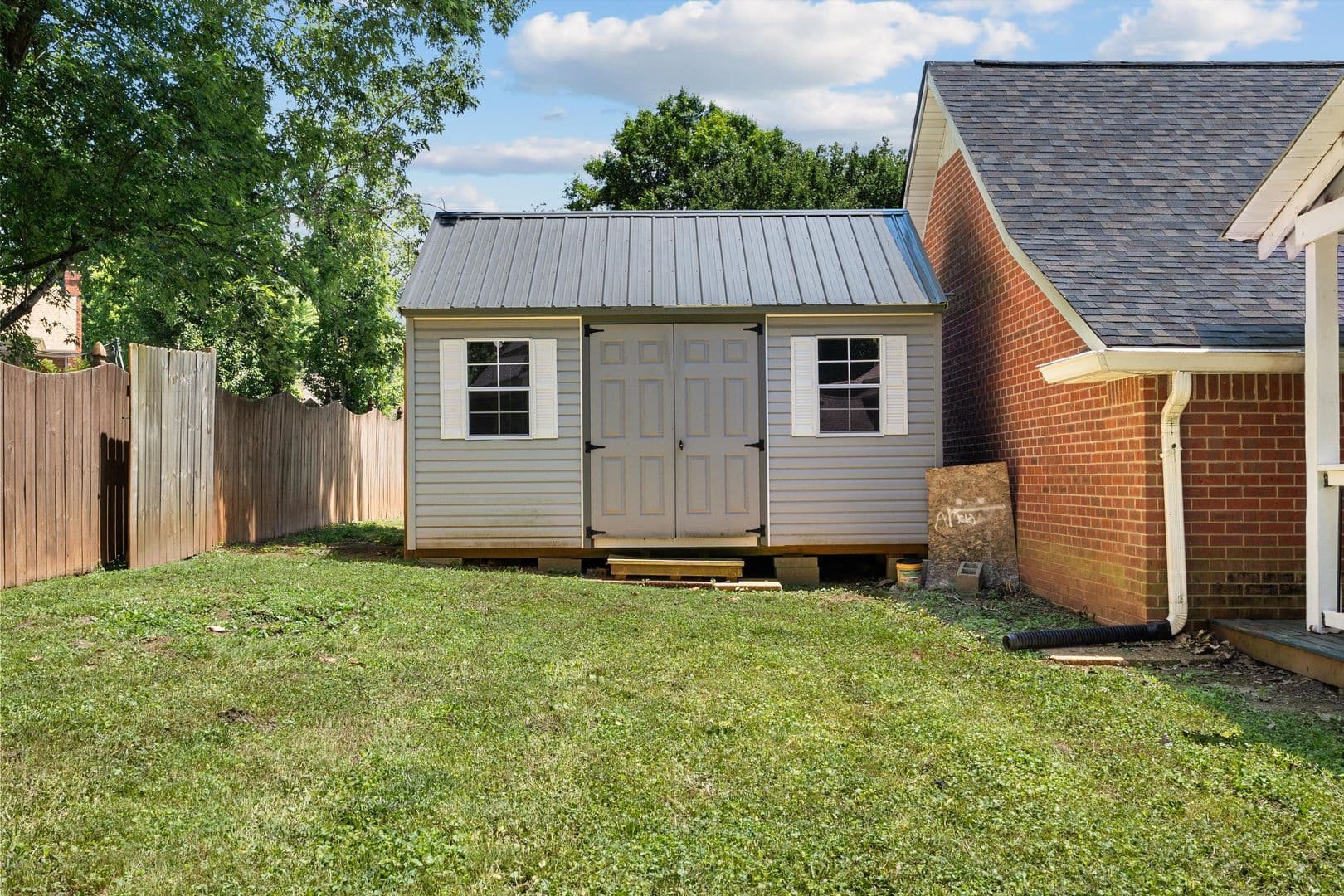 Smyrna House: 104 Oak Hill Drive