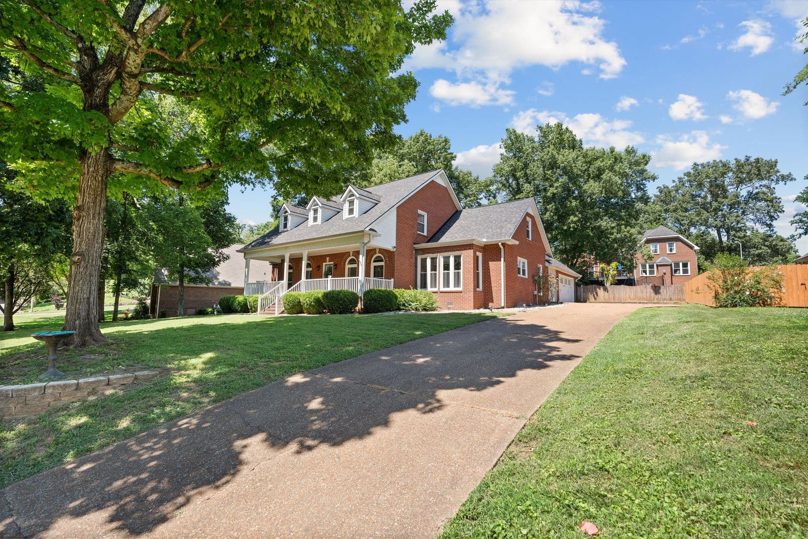 Smyrna House: 104 Oak Hill Drive