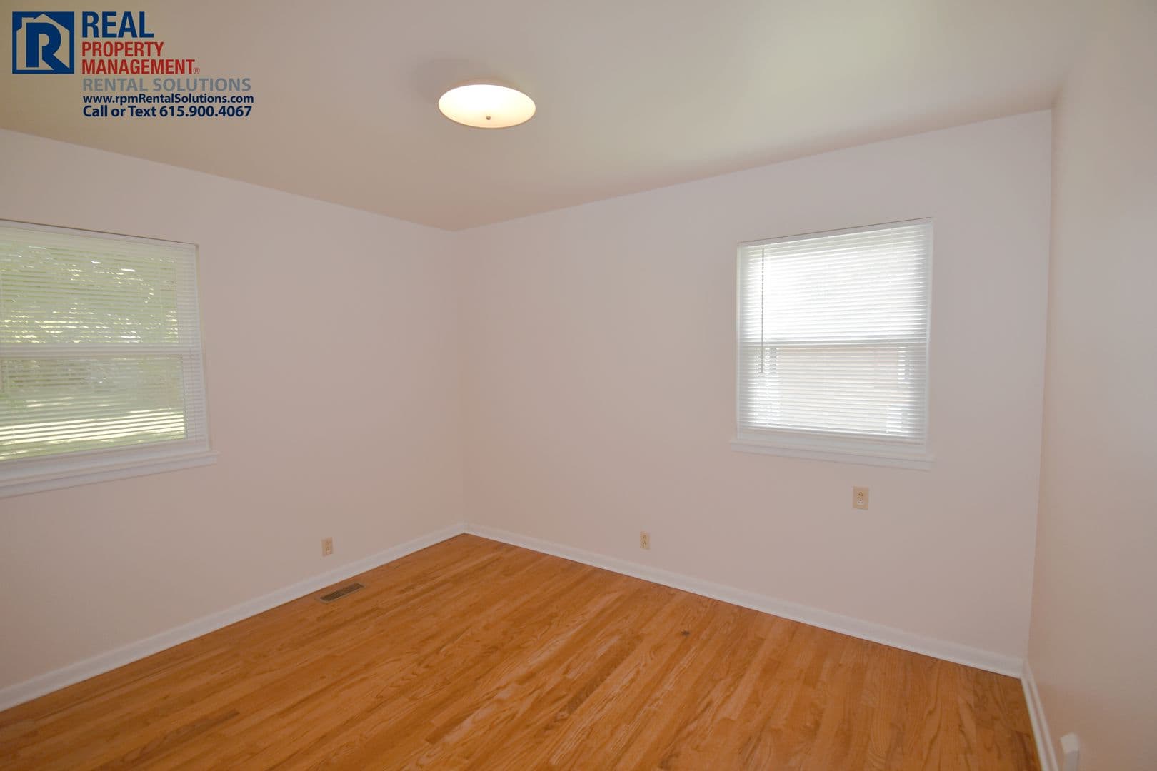 Murfreesboro House: 1910 Russell Drive
