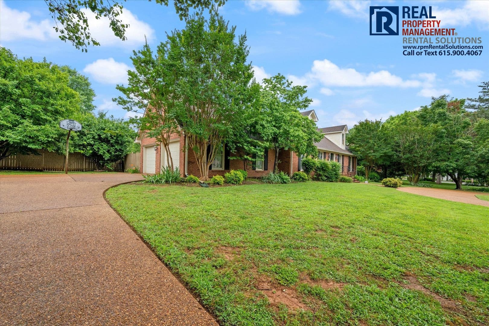 Murfreesboro House: 2307 Londonderry Dr.
