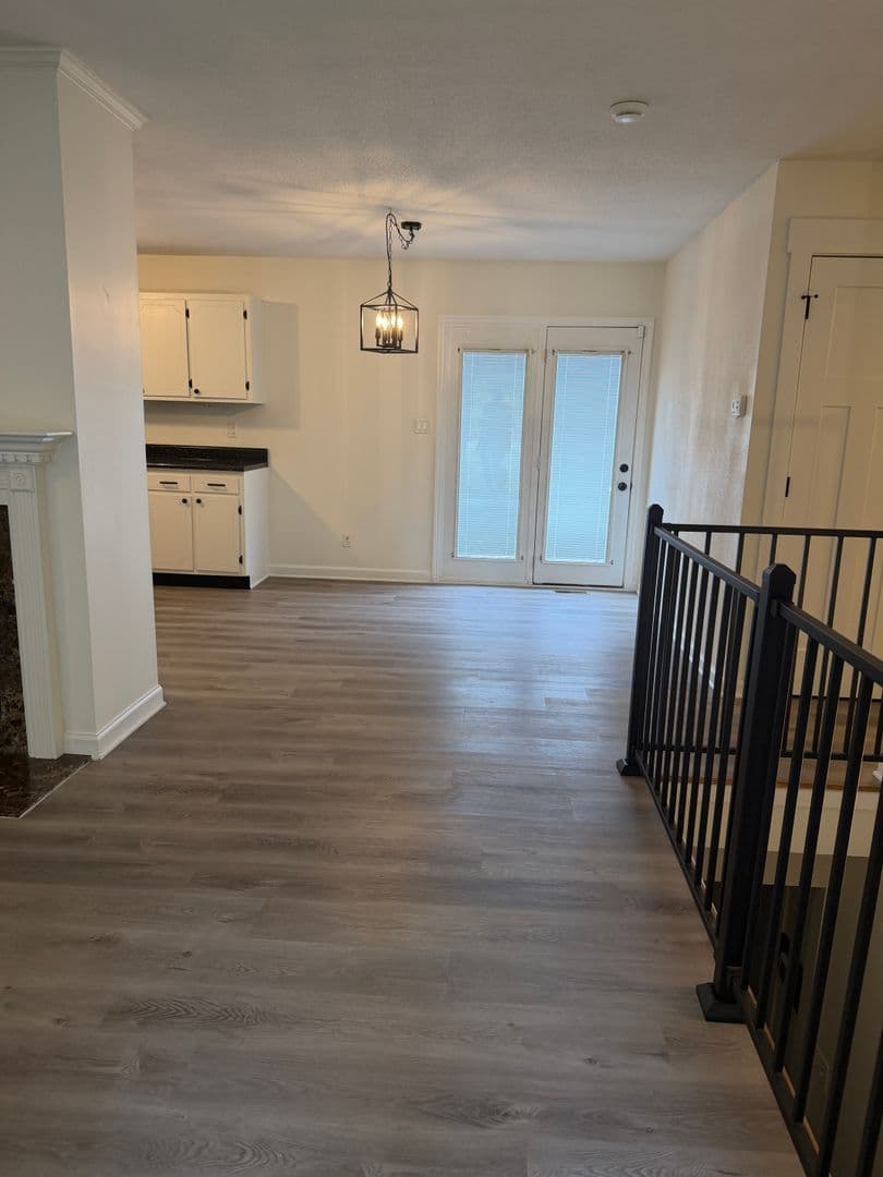 Ooltewah House: 9233 Snow Hill Rd