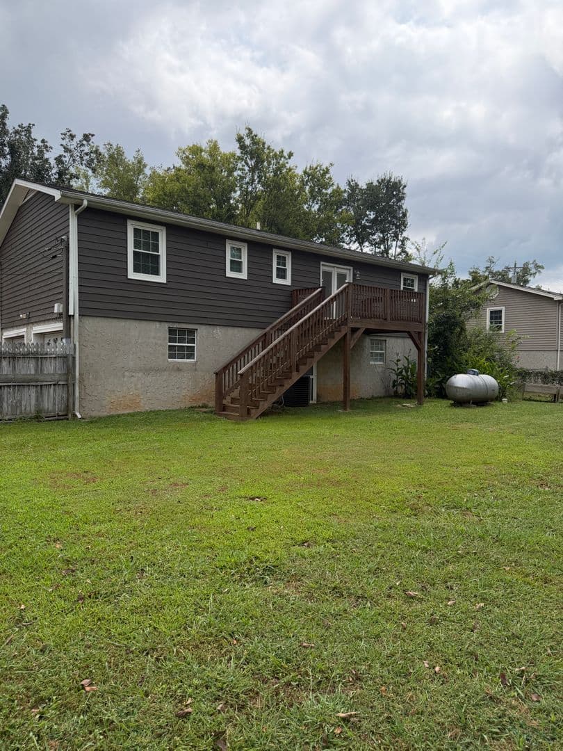 Ooltewah House: 9233 Snow Hill Rd